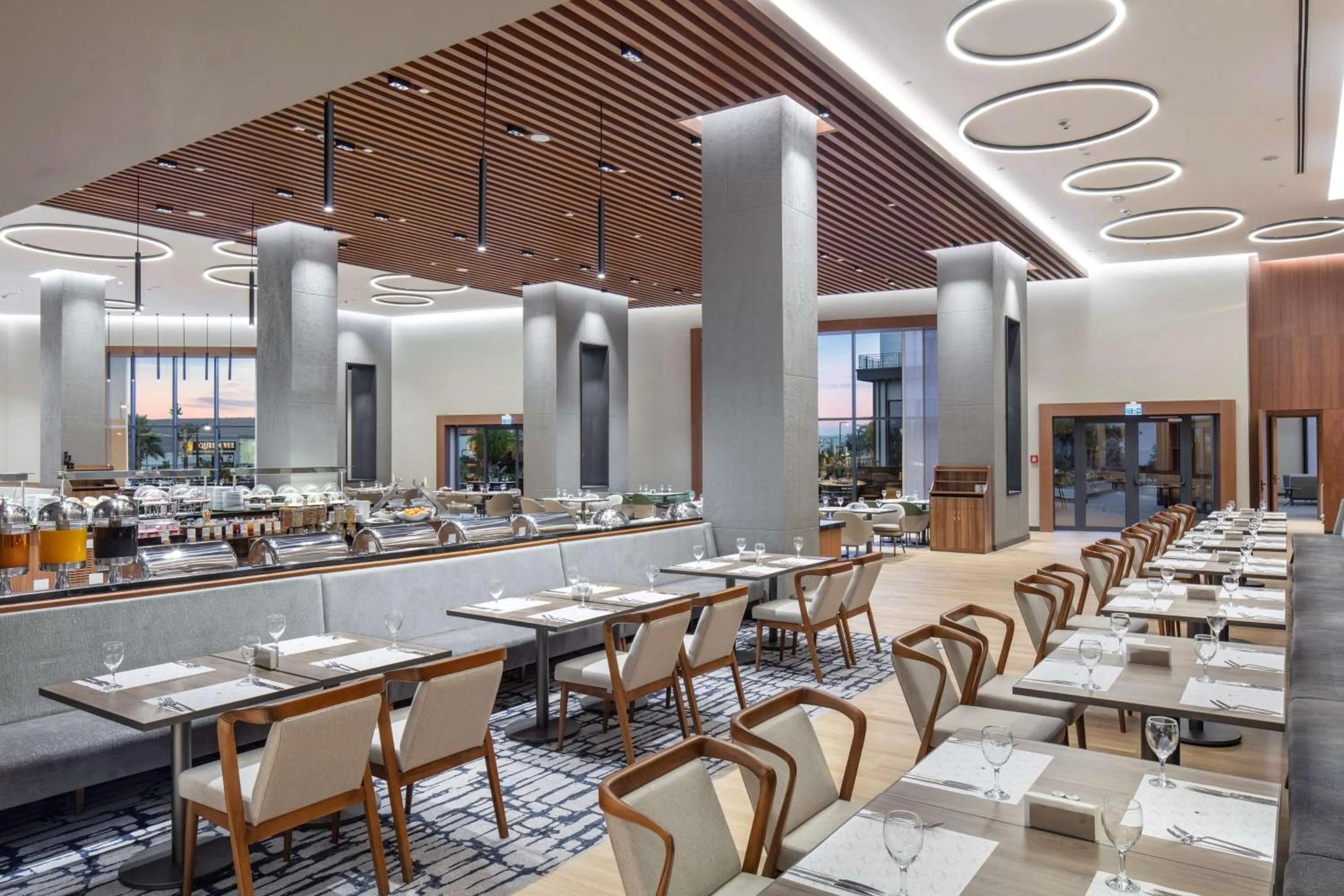 Restaurant/places to eat in Doubletree By Hilton Canakkale