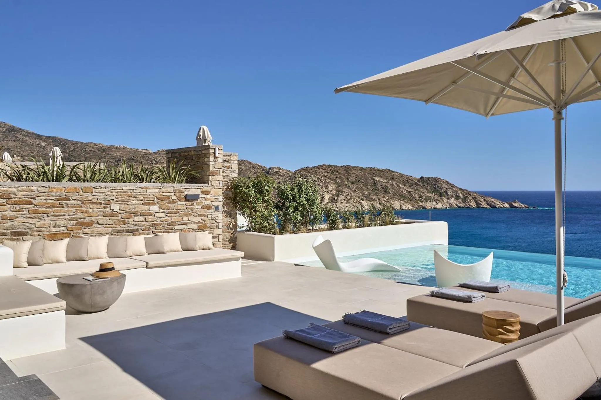 Balcony/Terrace in Ios Grand Pool Suites