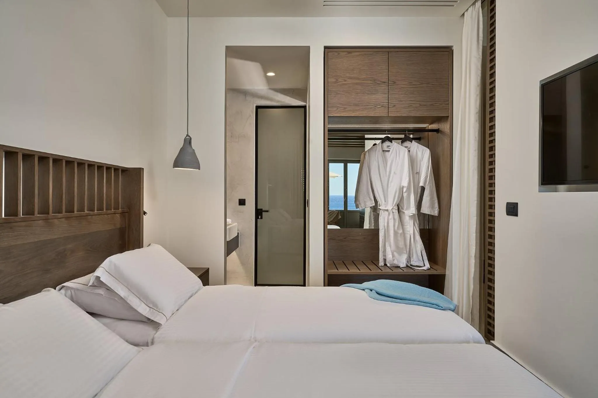 Bedroom, Bed in Ios Grand Pool Suites