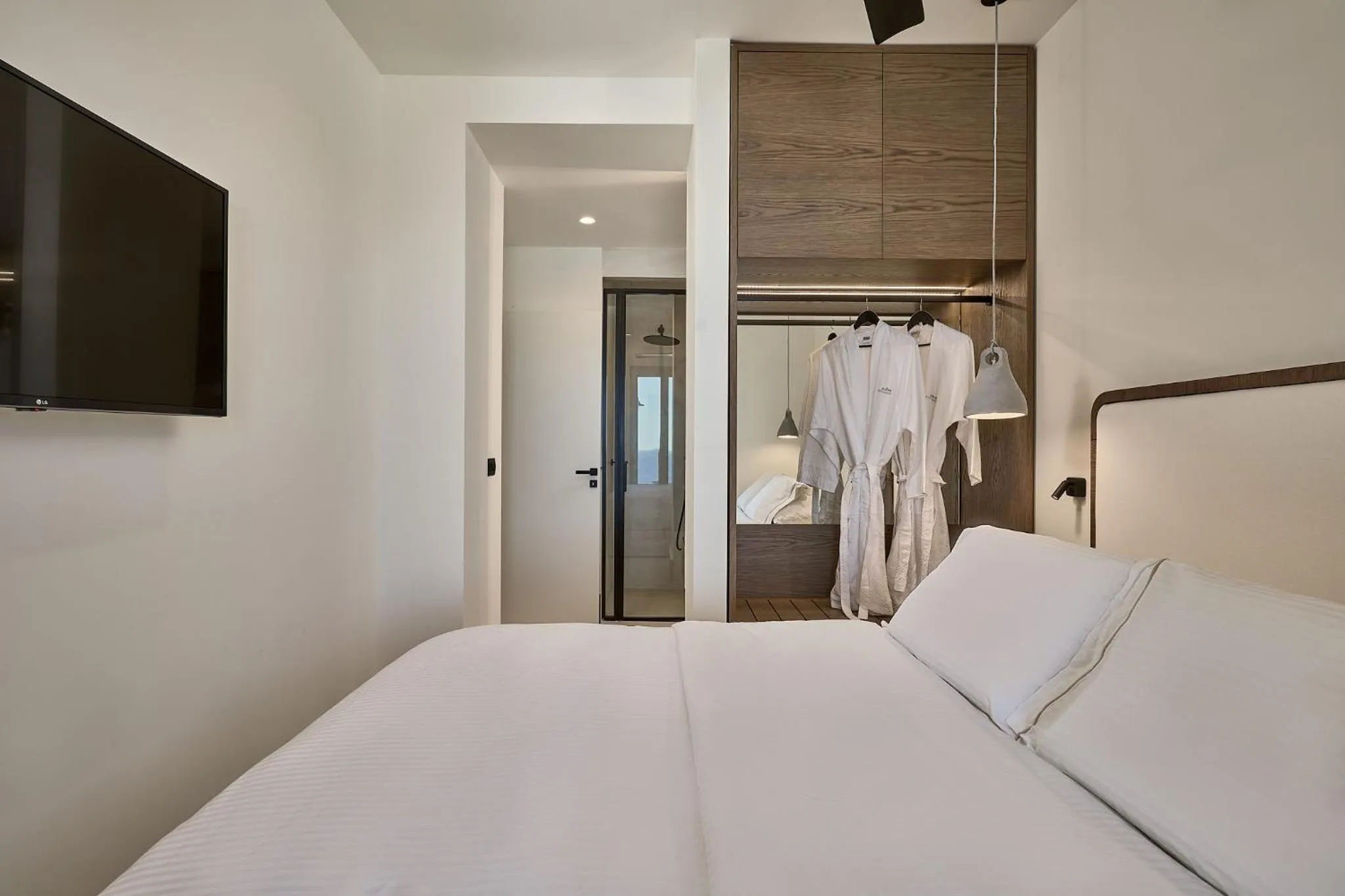 Bed in Ios Grand Pool Suites