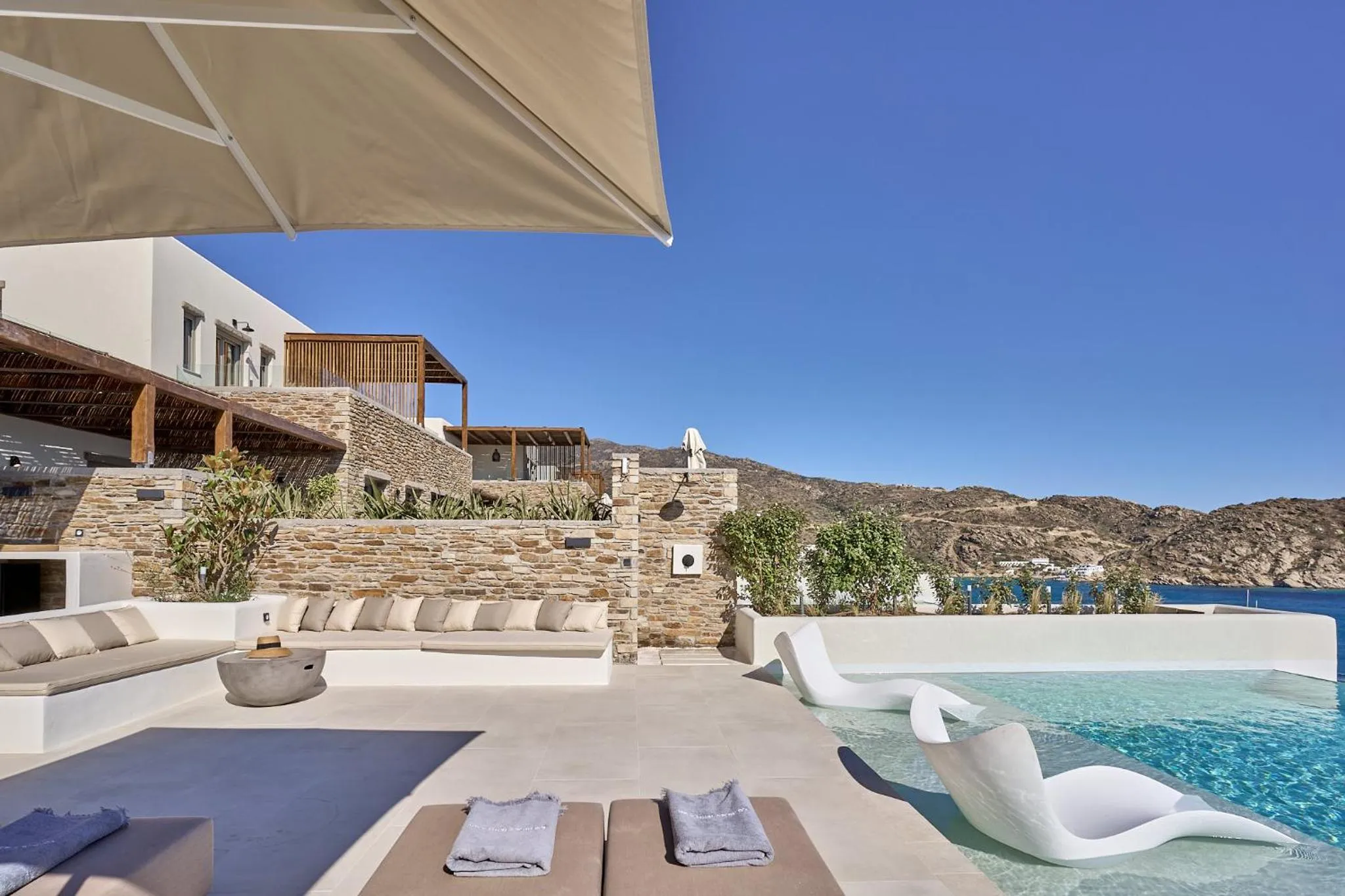 Pool view in Ios Grand Pool Suites