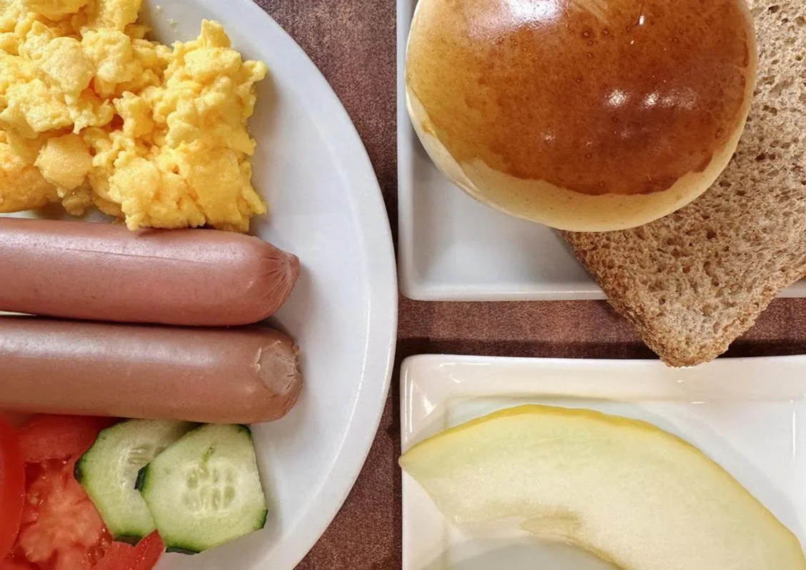 Food and drinks in Lime Hotel