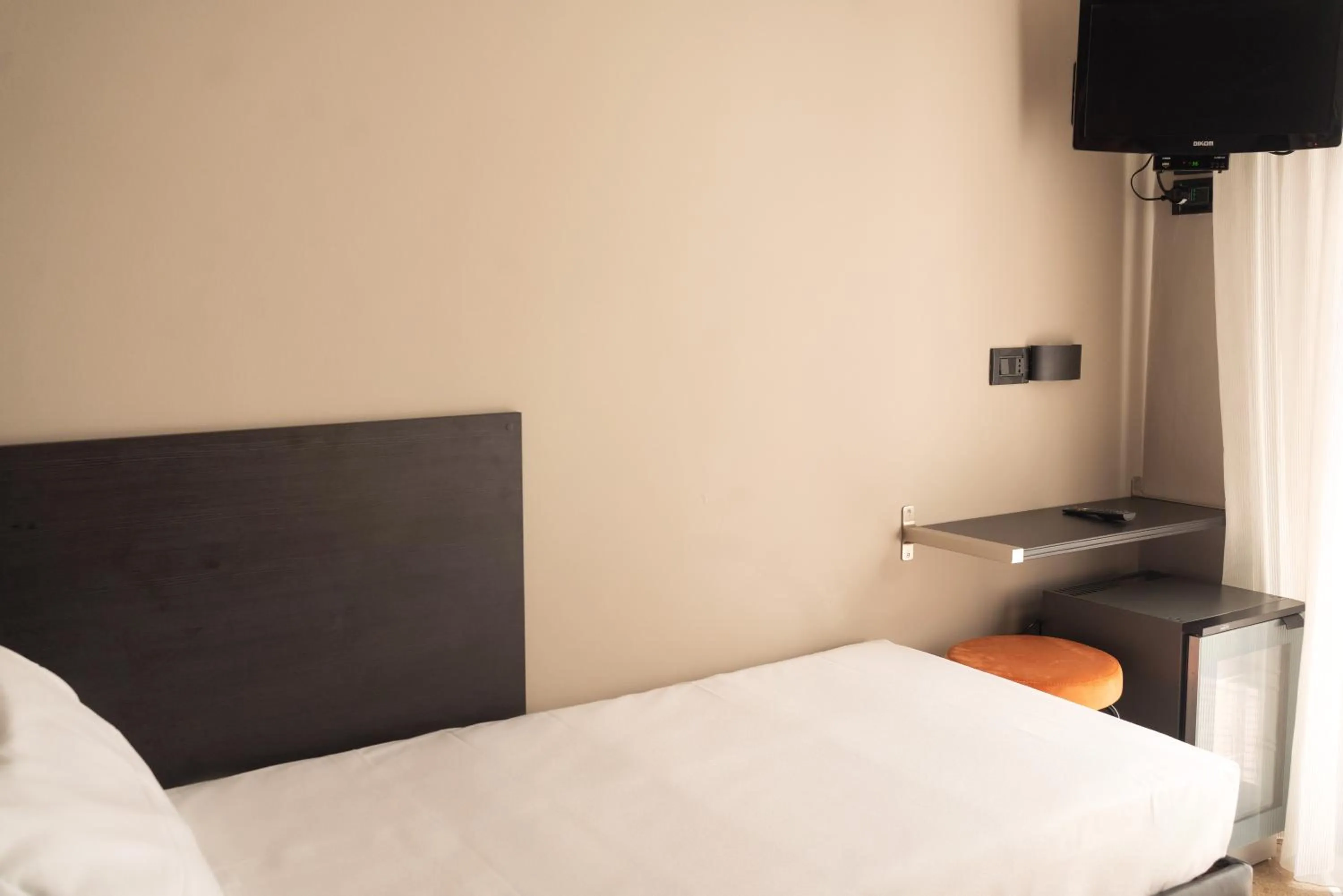 TV and multimedia, Bed in Lime Hotel