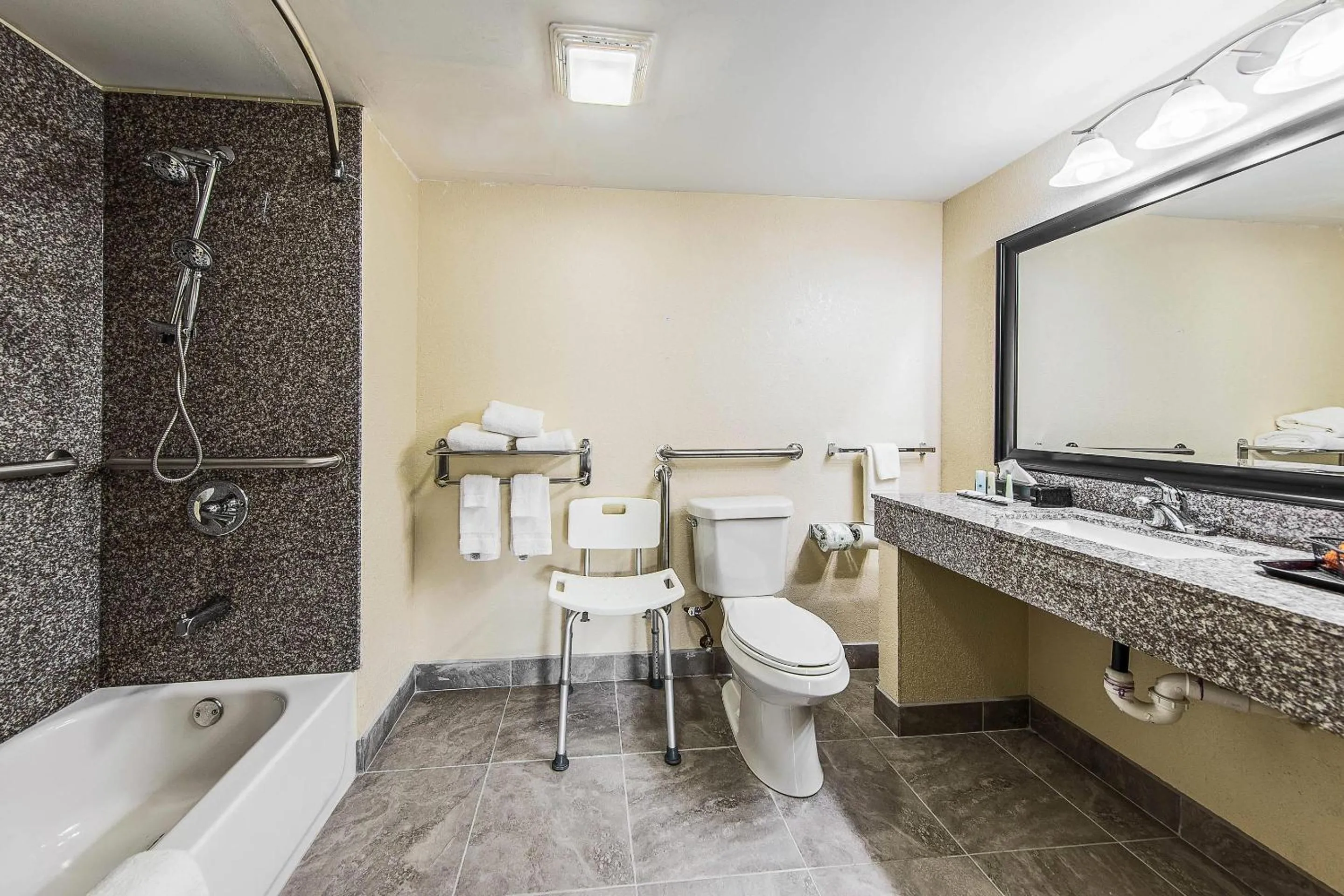 Bedroom in Quality Inn