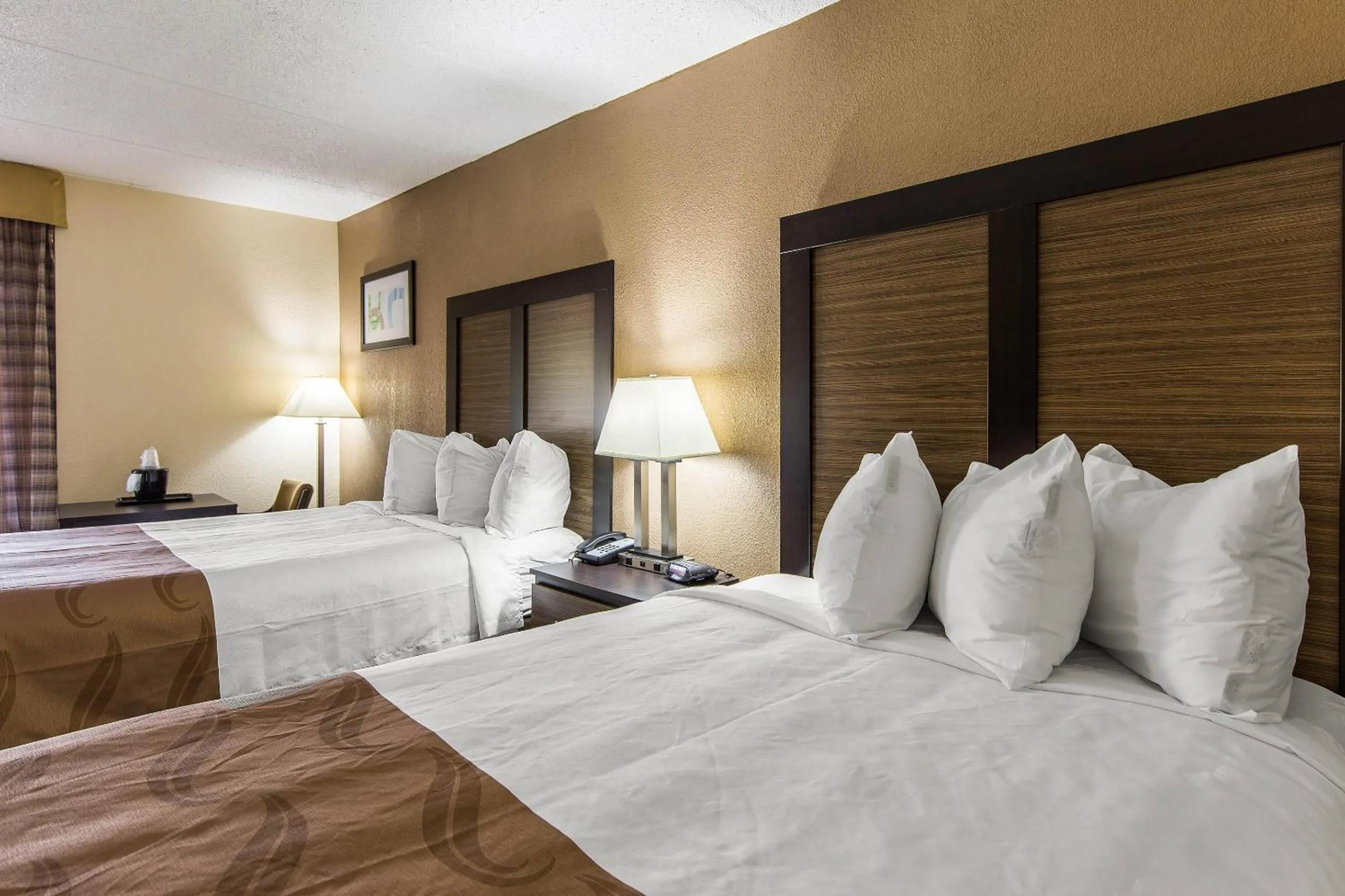 Bedroom, Bed in Quality Inn