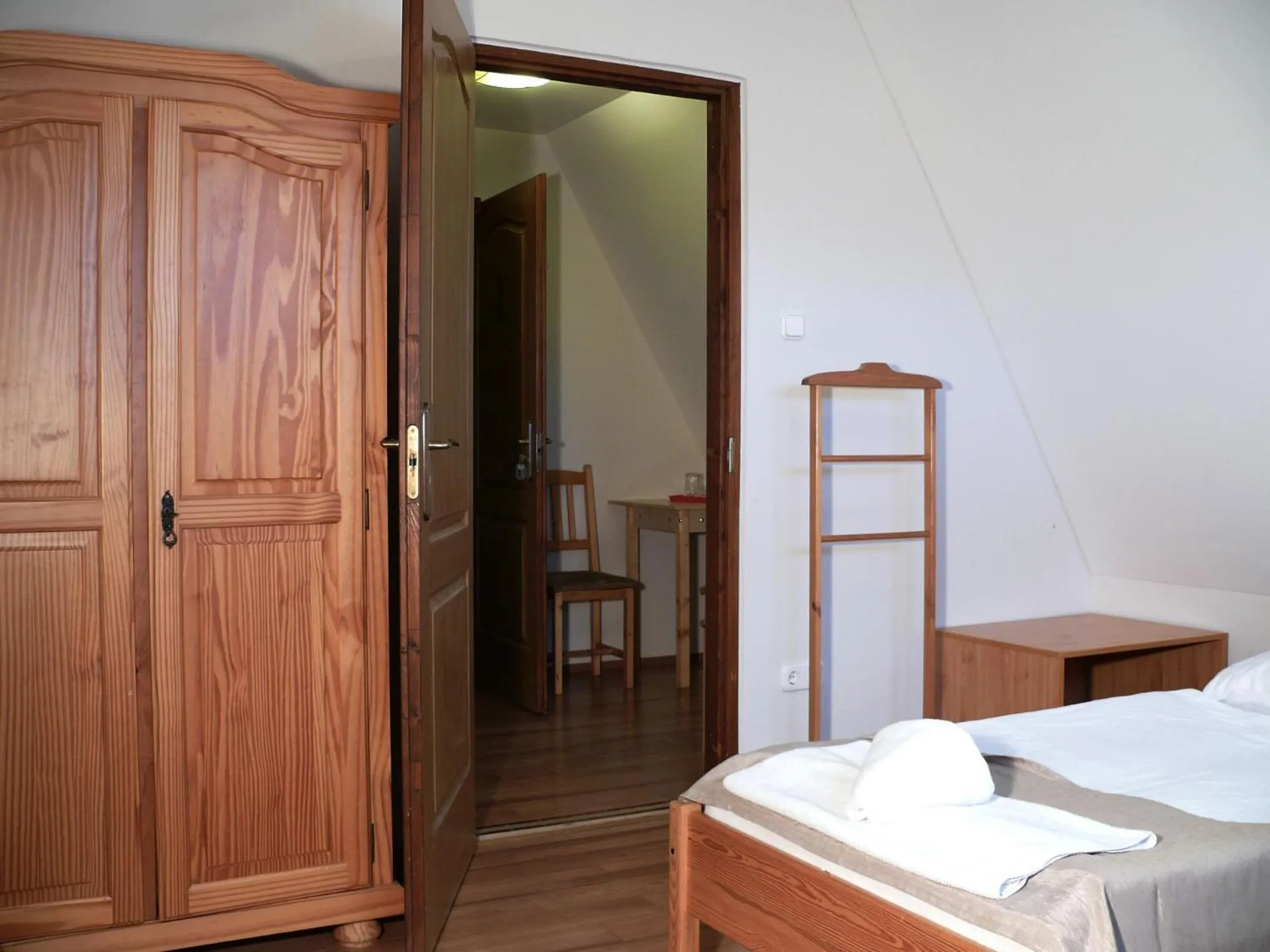 Photo of the whole room, Bed in Kádárta Vendéglő Panzió