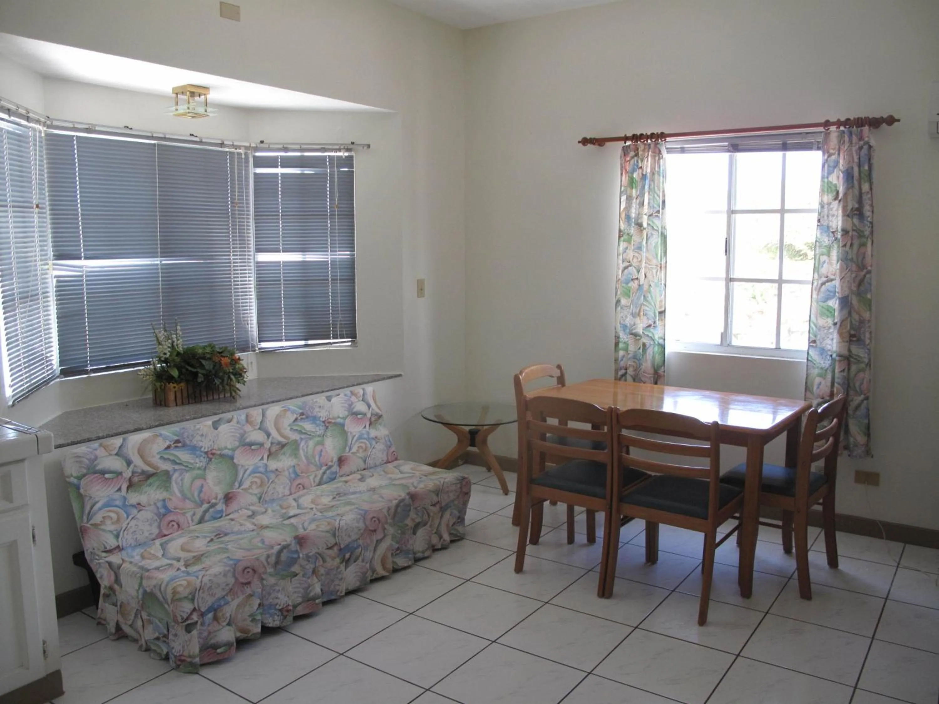 Living room in Capital Hotel