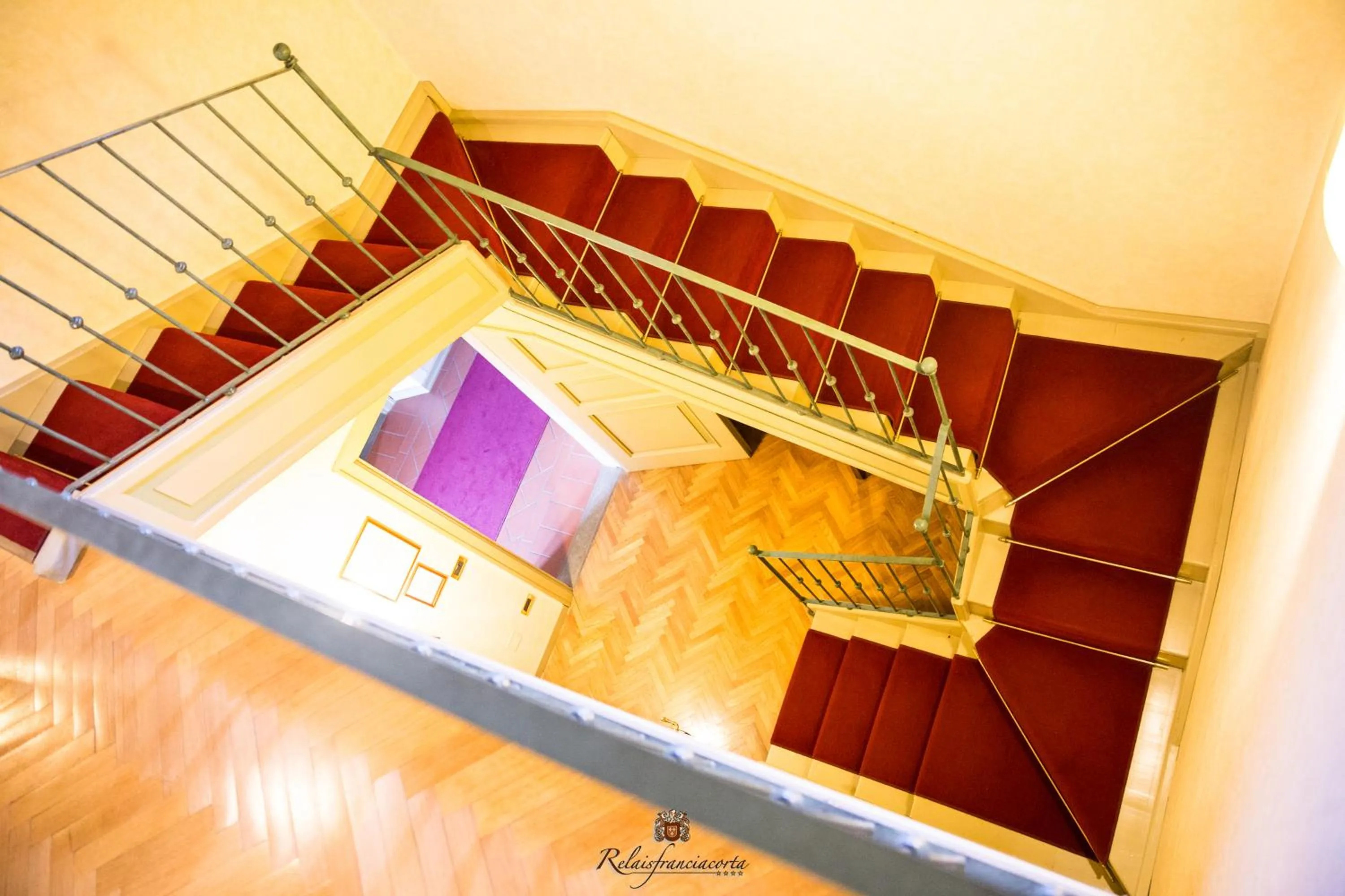 Photo of the whole room in Relaisfranciacorta