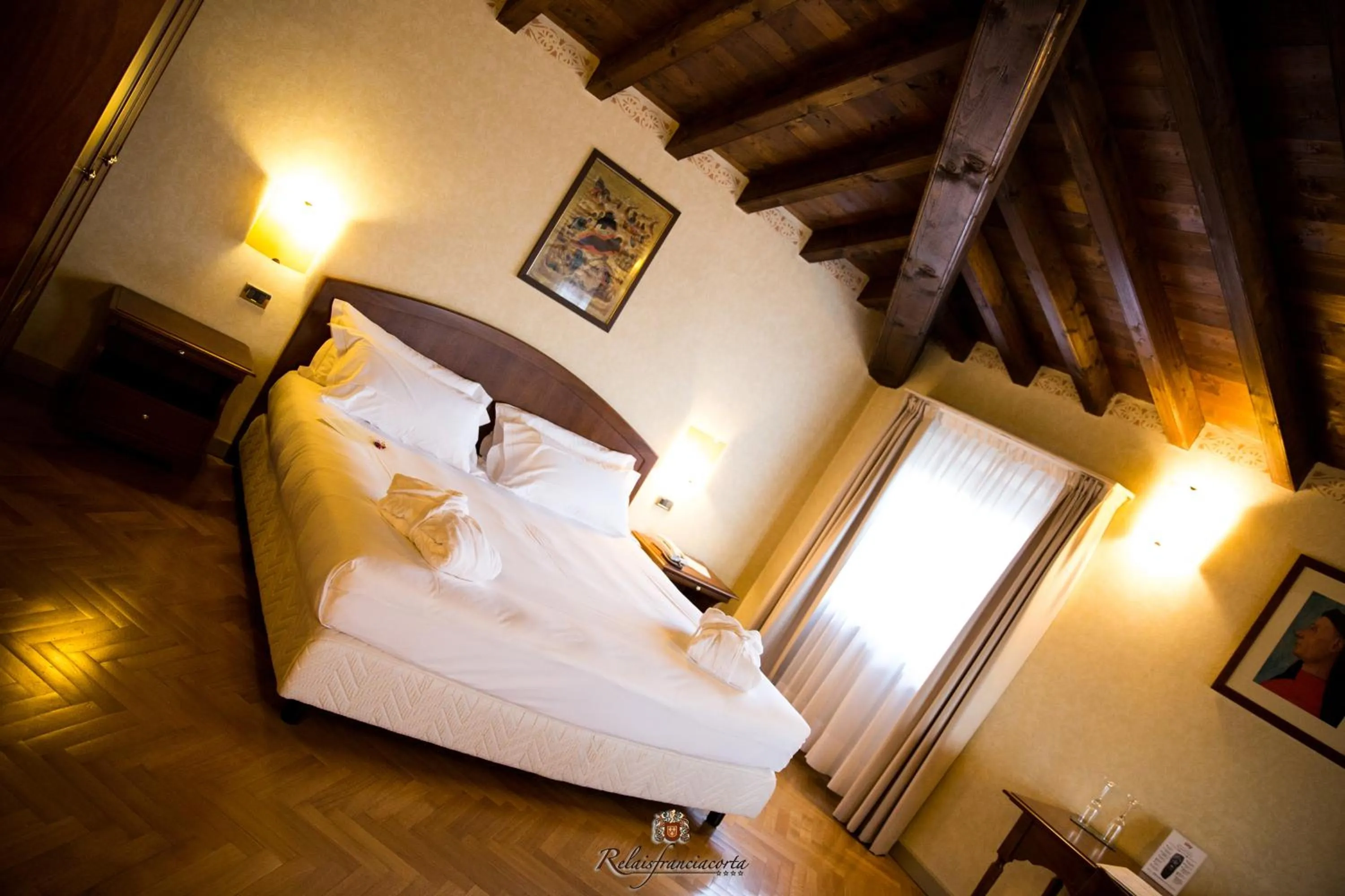 Photo of the whole room, Bed in Relaisfranciacorta