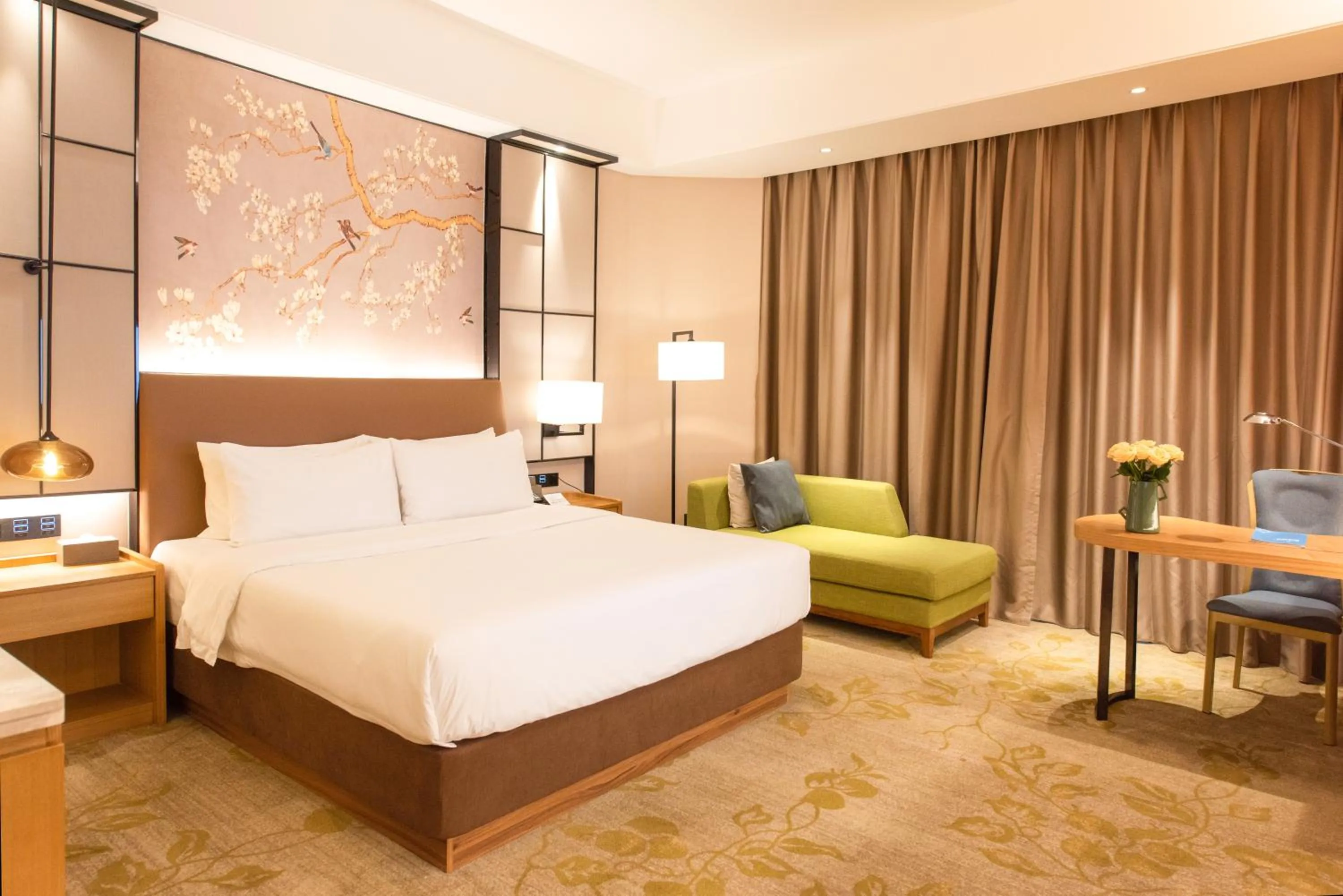 Photo of the whole room, Bed in Rising Dragon International Hotel