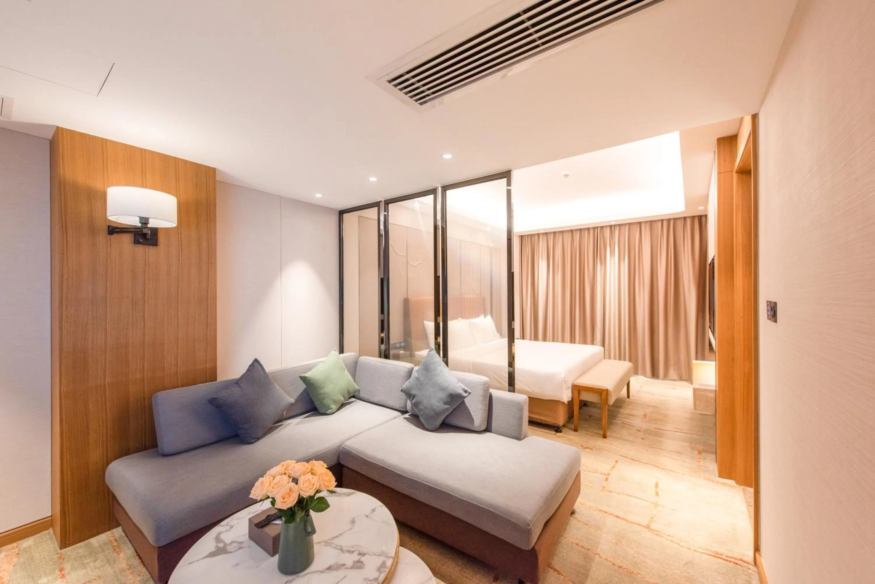 Photo of the whole room, Bed in Rising Dragon International Hotel