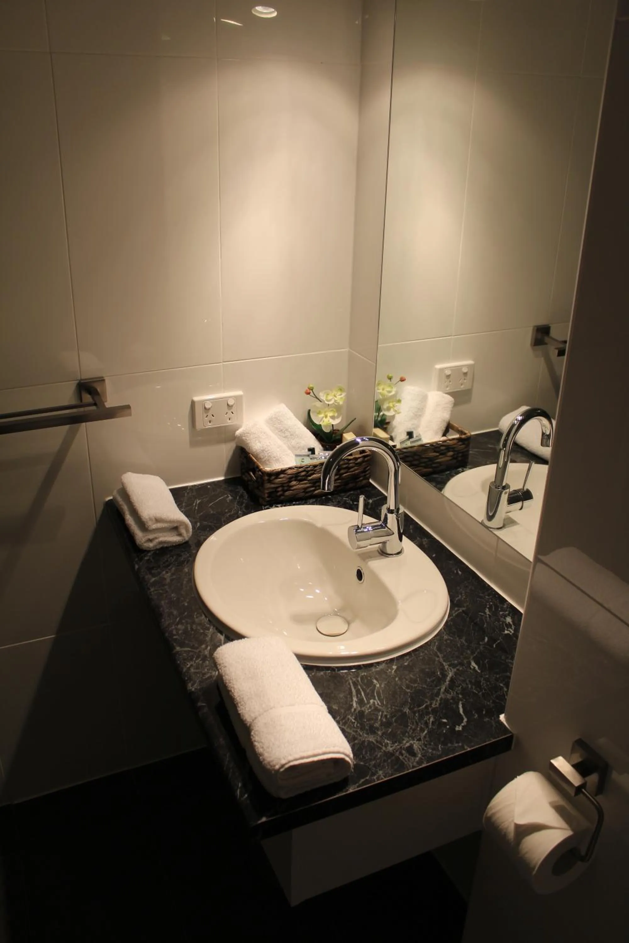 Bathroom in Sandpipers @ Millicent