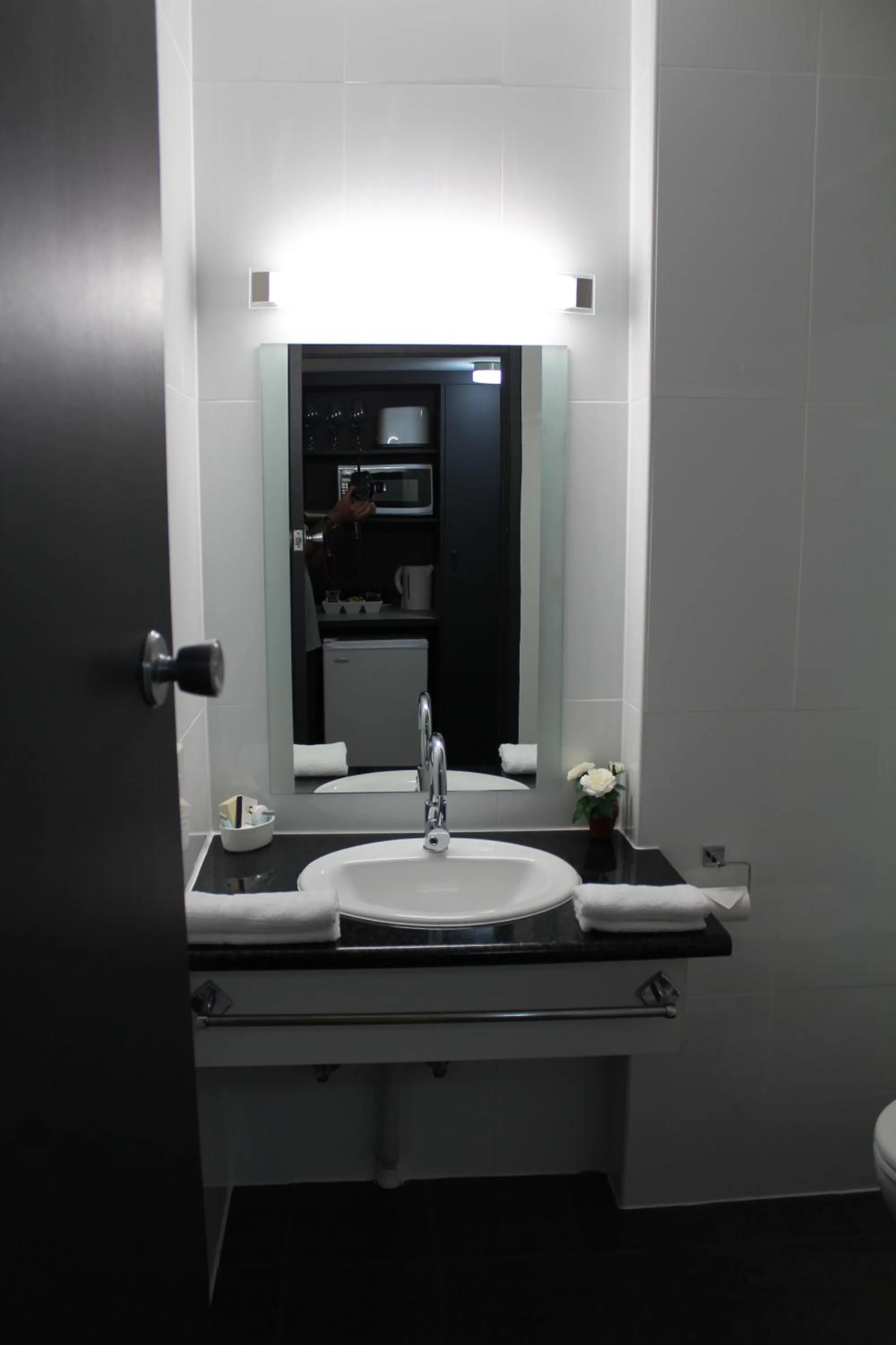 Bathroom in Sandpipers @ Millicent