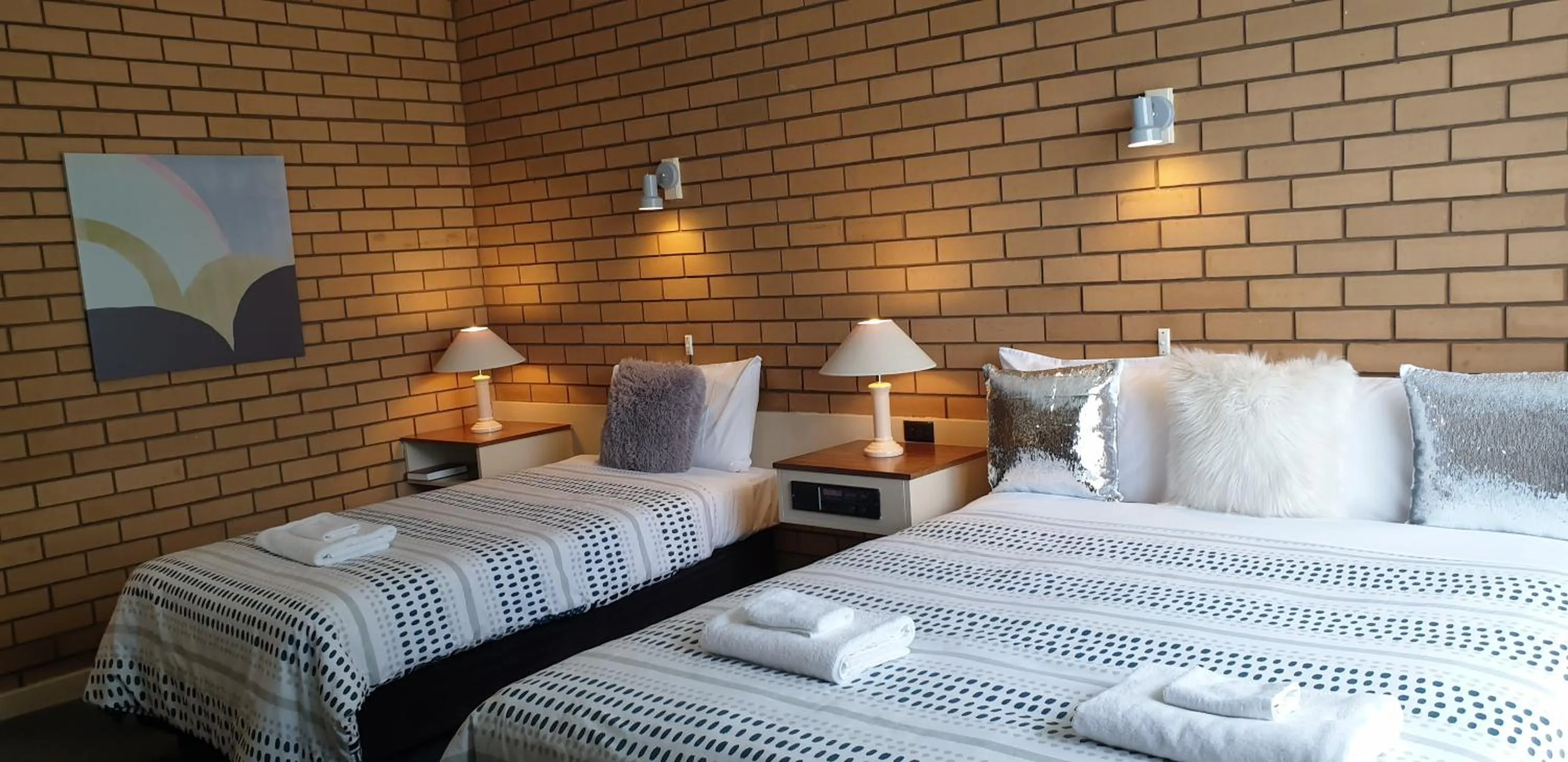 Bedroom, Bed in Sandpipers @ Millicent