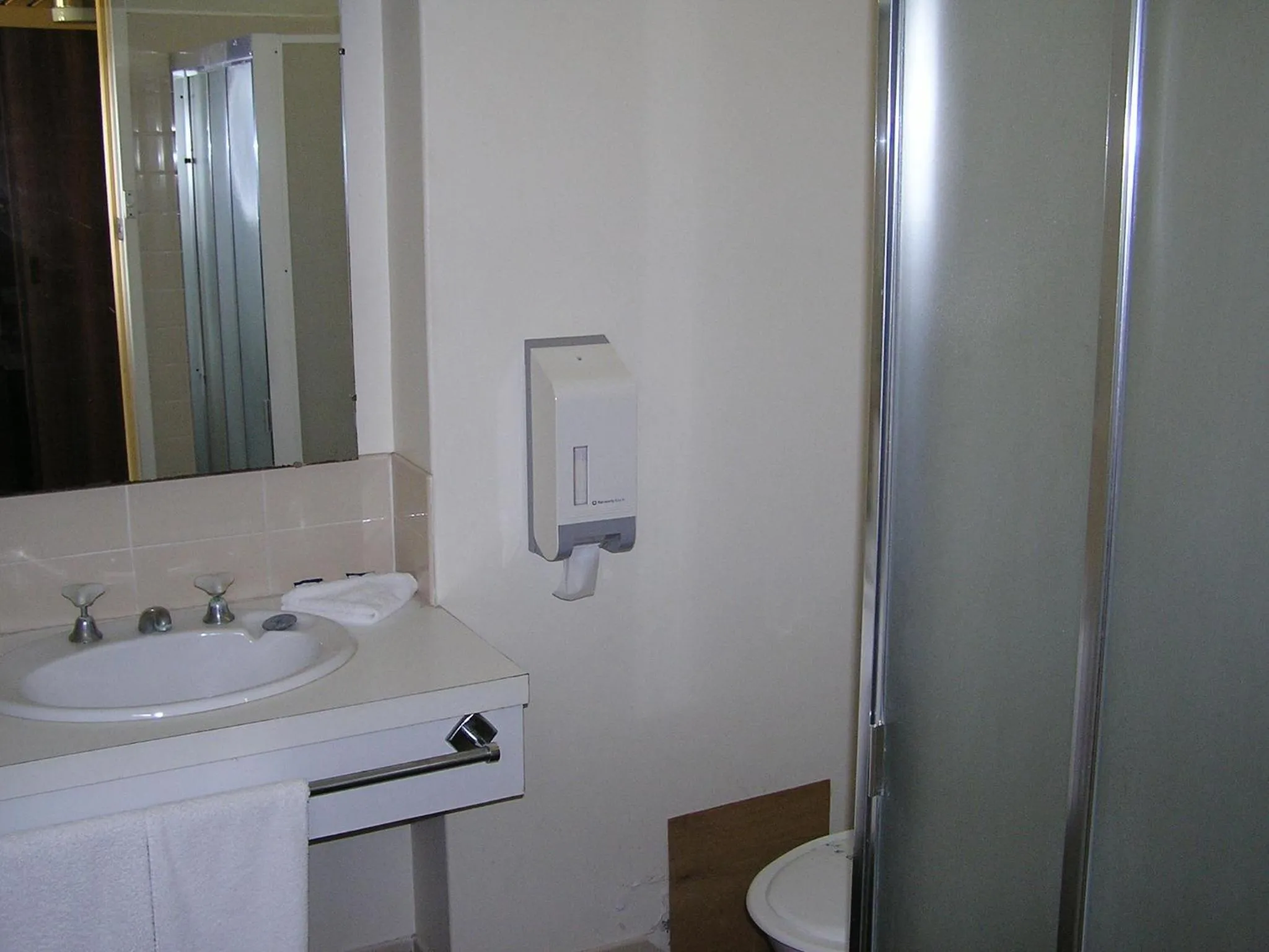 Bathroom in Sandpipers @ Millicent