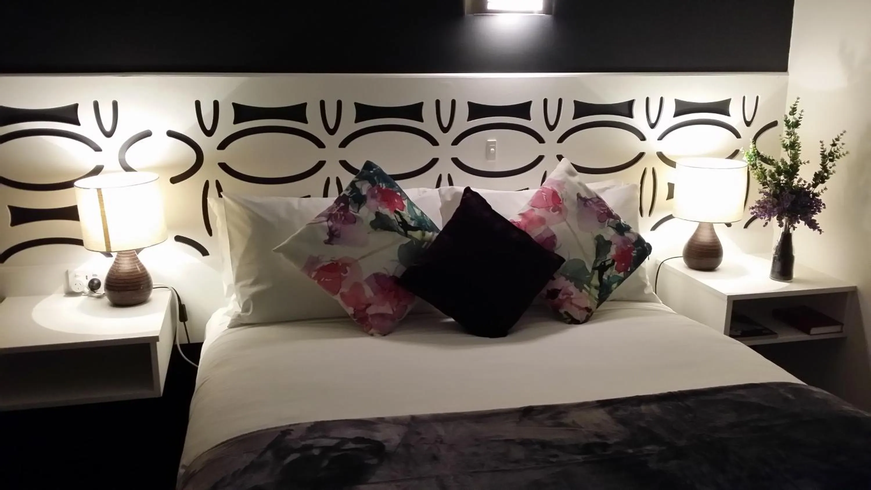 Bedroom, Bed in Sandpipers @ Millicent