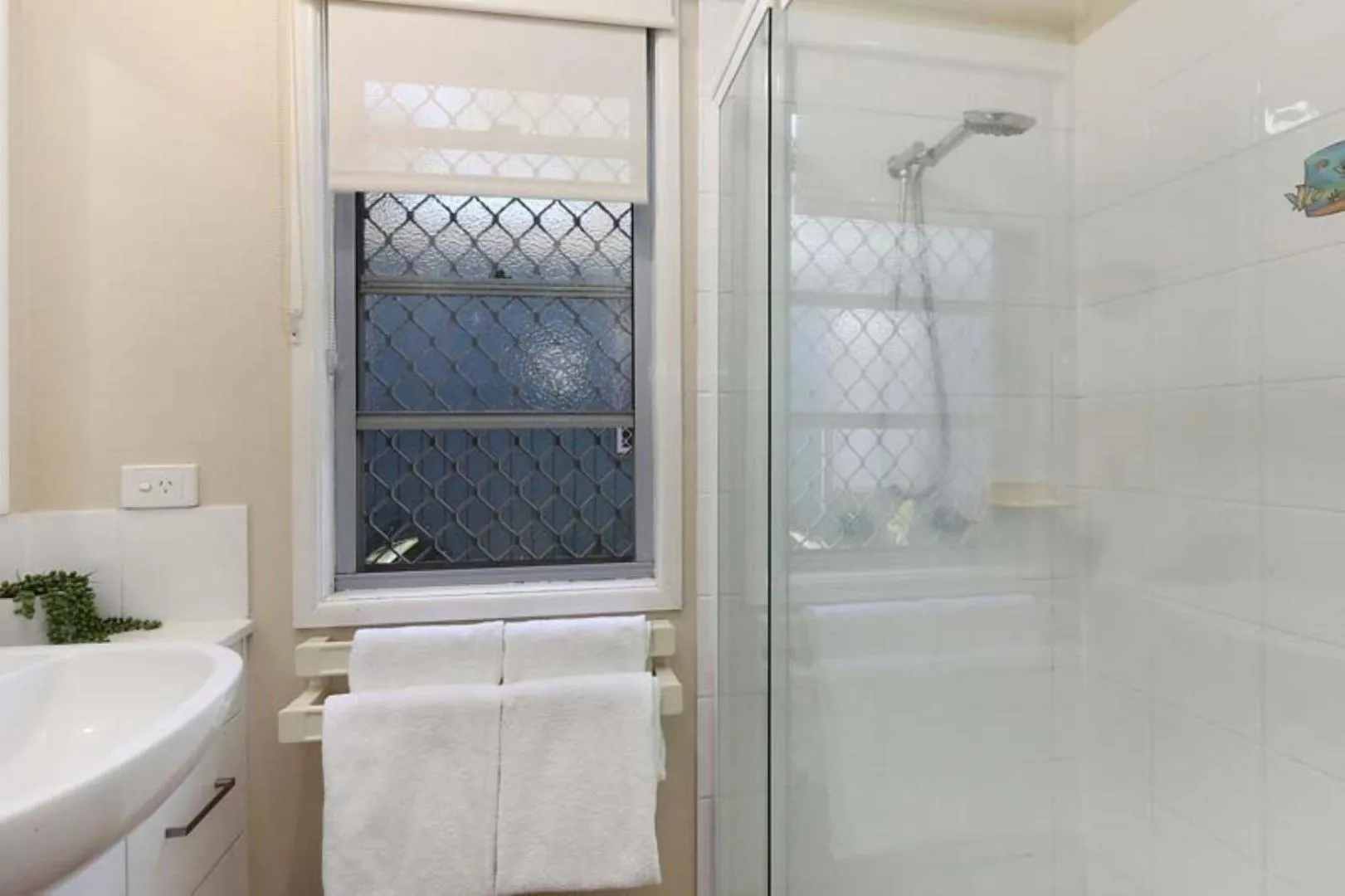 Shower in Reflections Brunswick Head - Holiday Park