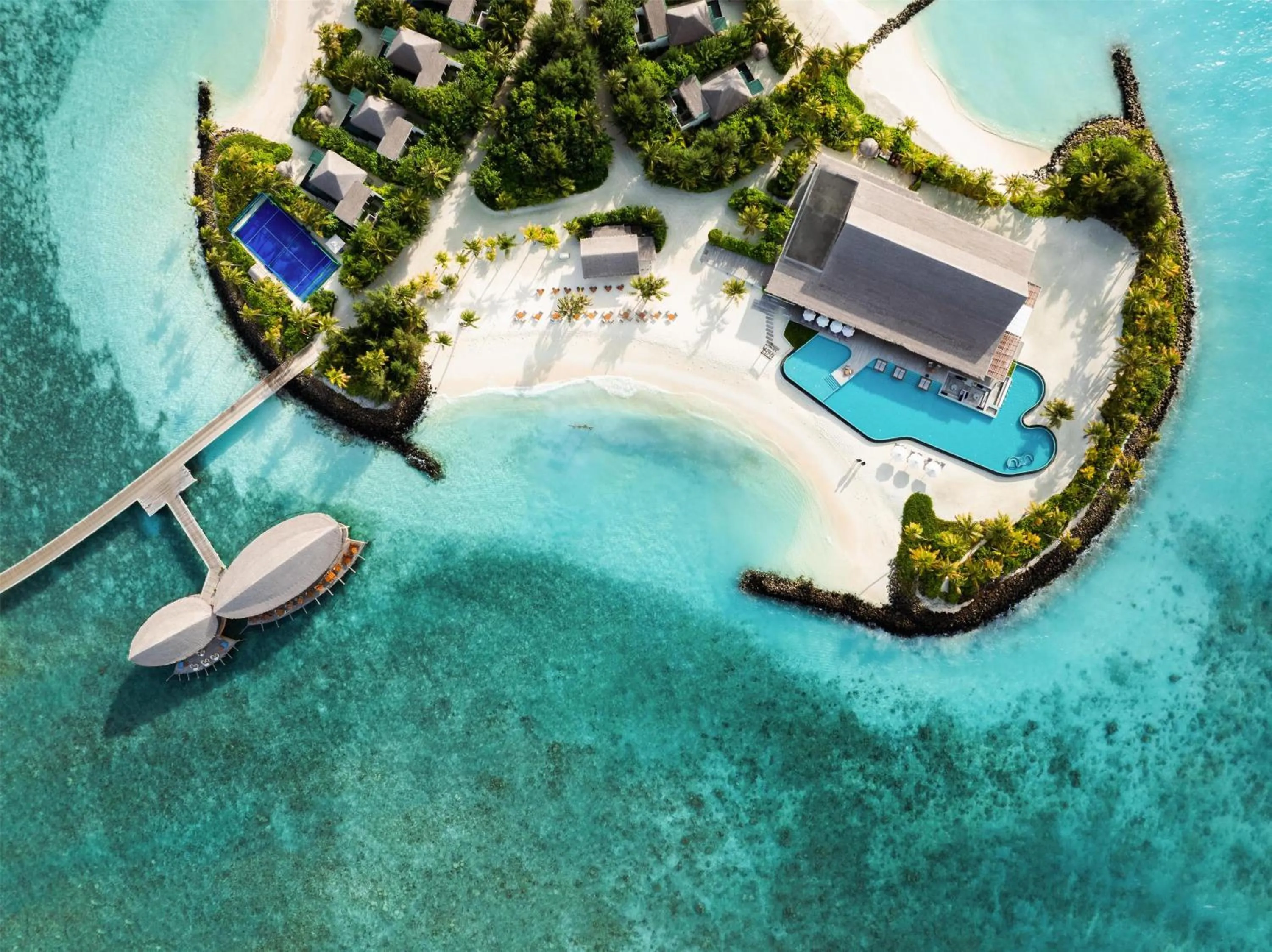 Pool view in Hilton Maldives Amingiri Resort & Spa