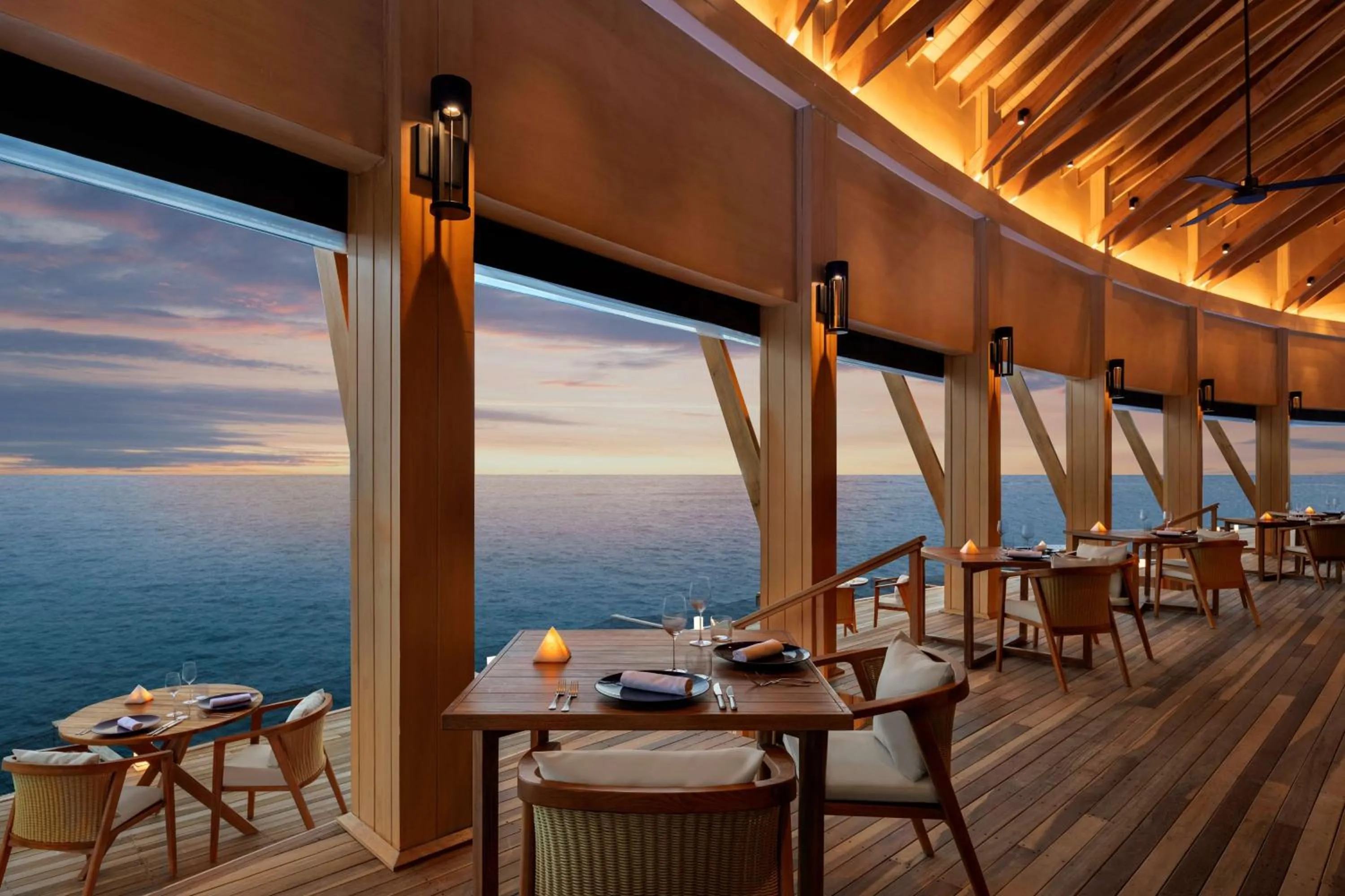 Restaurant/places to eat in Hilton Maldives Amingiri Resort & Spa
