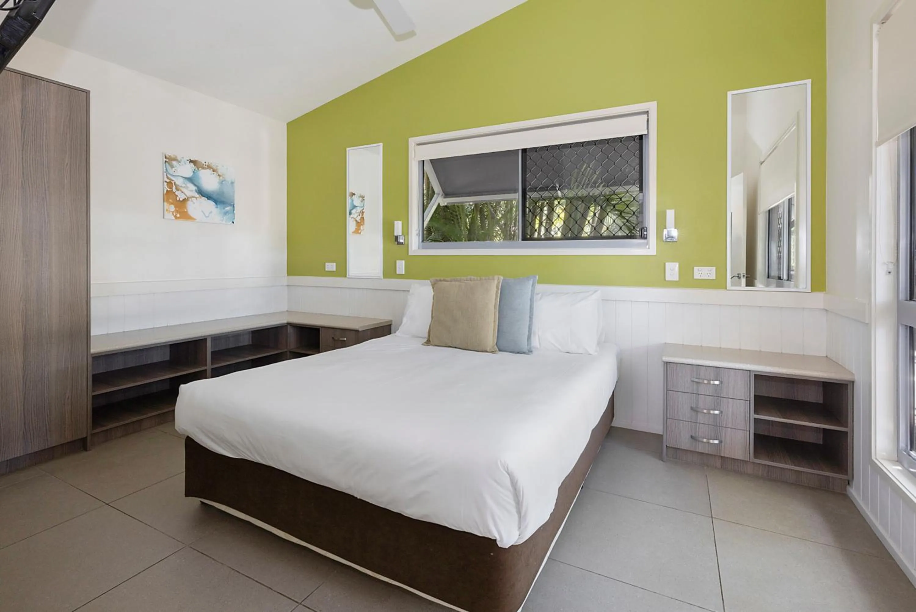 Bedroom, Bed in Reflections Byron Bay - Holiday Park