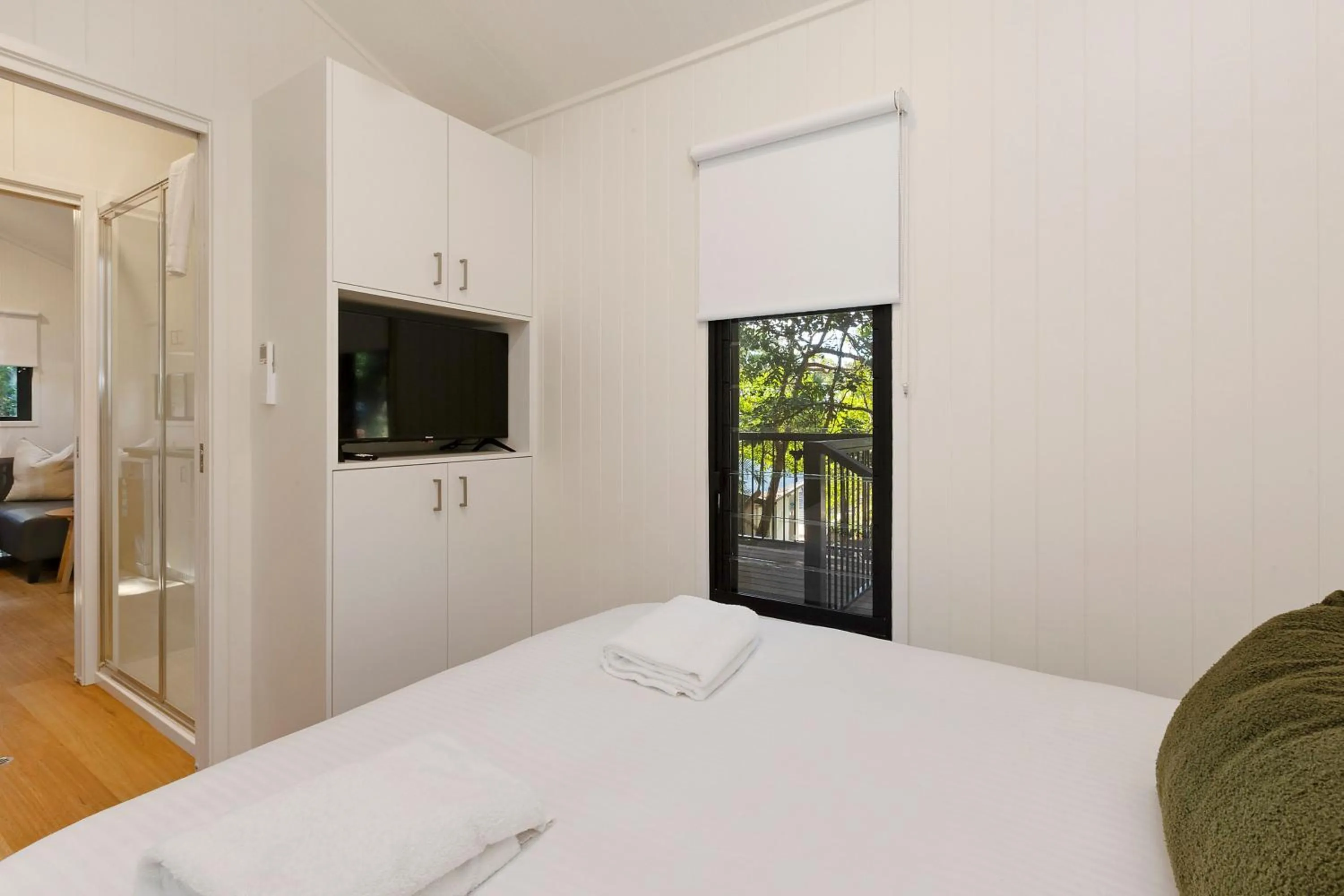 Bedroom, Bed in Reflections Byron Bay - Holiday Park