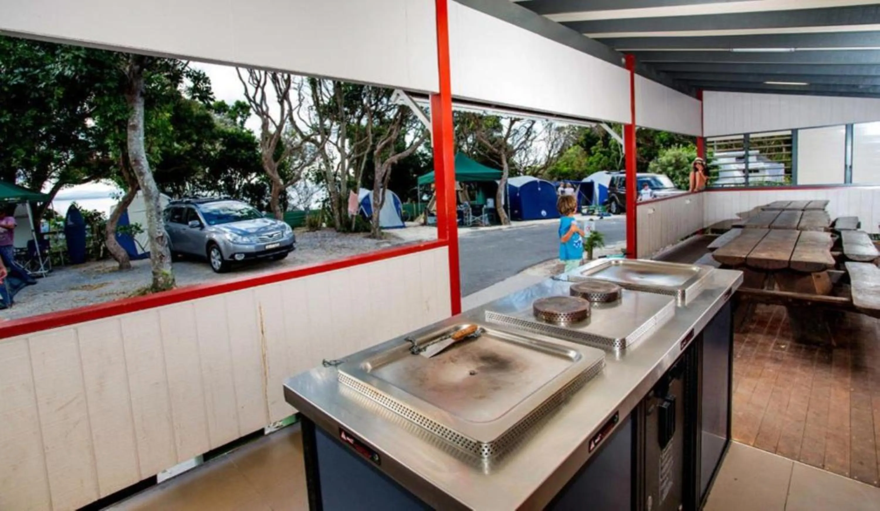 BBQ facilities in Reflections Byron Bay - Holiday Park