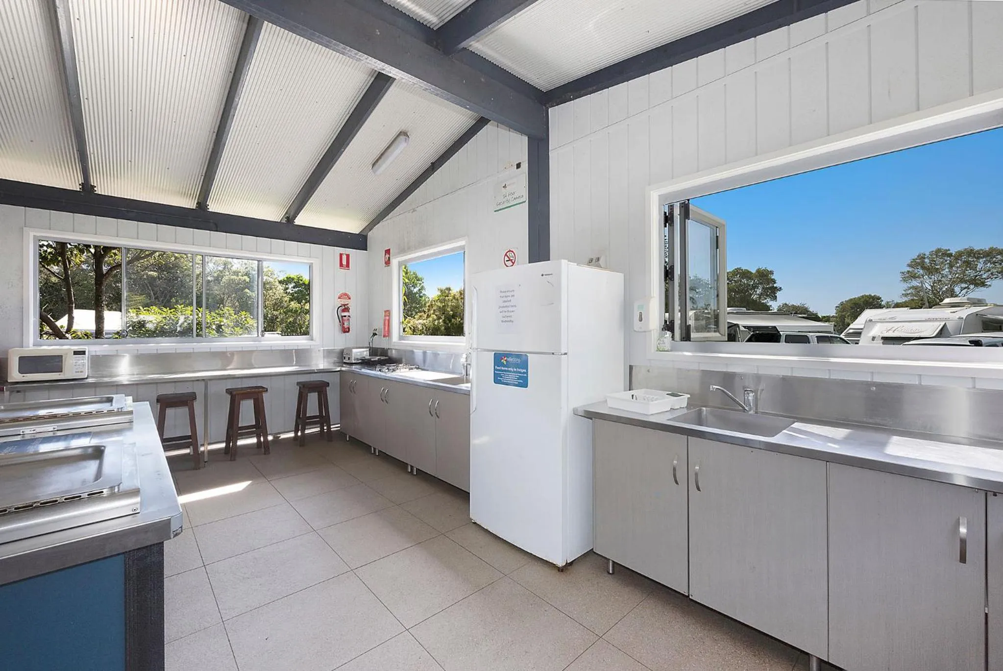 Kitchen or kitchenette in Reflections Lennox Head - Holiday Park