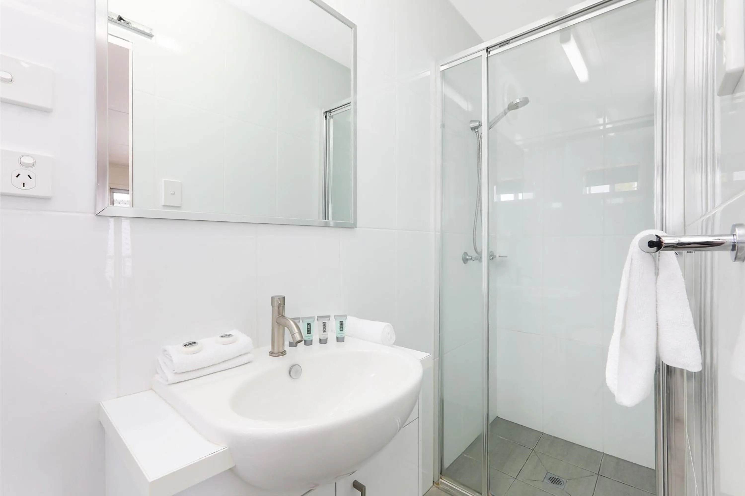 Bathroom in Reflections Shaws Bay - Holiday Park