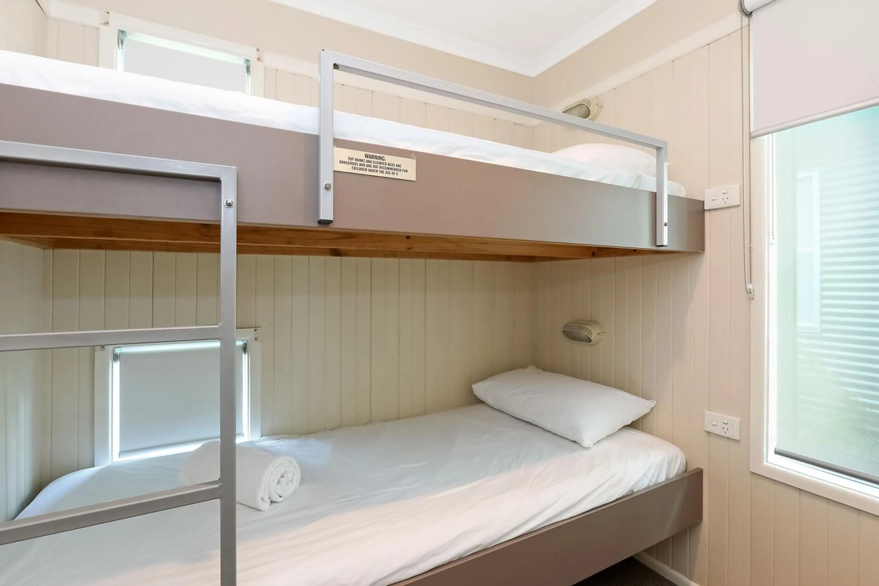 Bedroom, Bed in Reflections Shaws Bay - Holiday Park