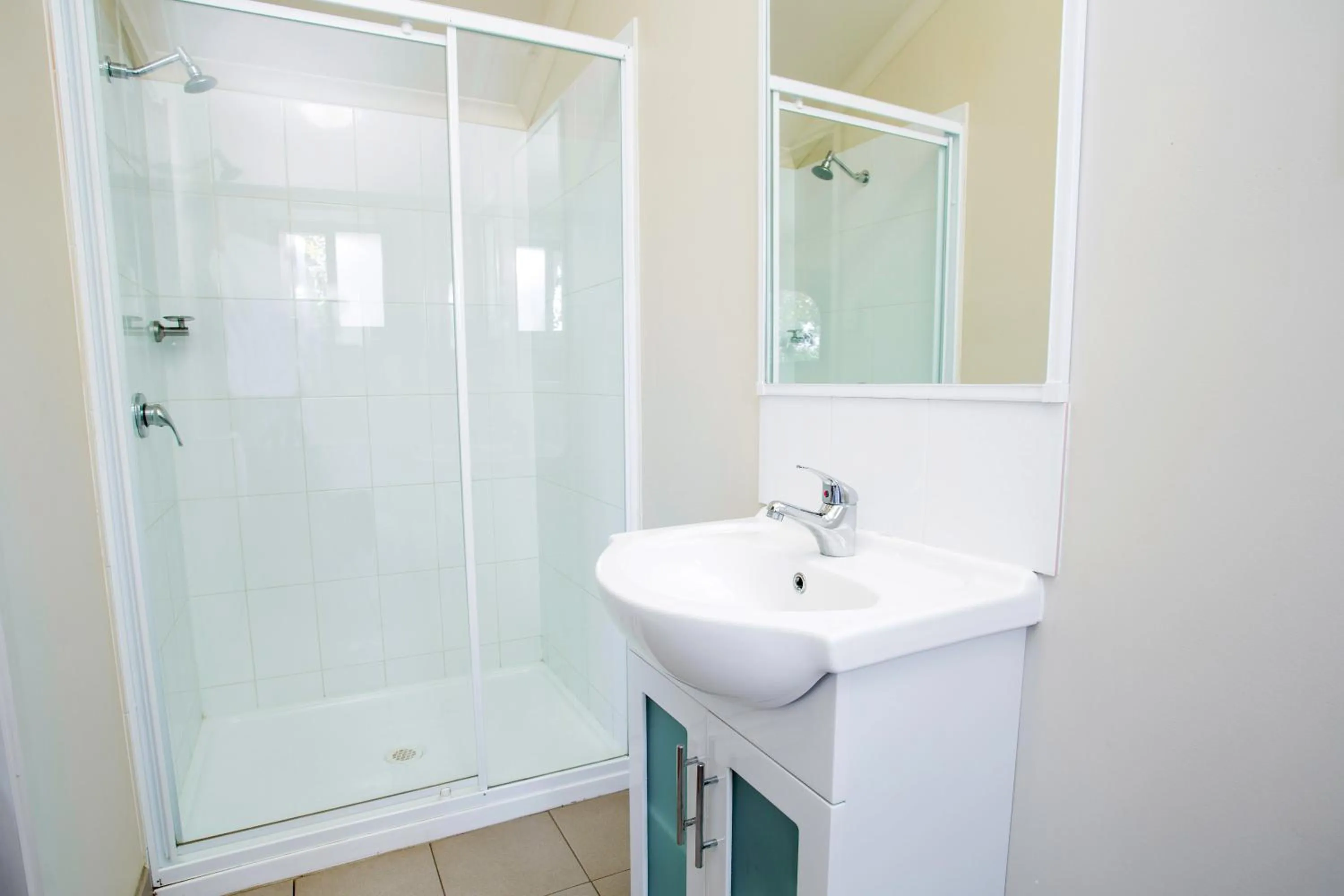 Bathroom in Reflections Red Rock - Holiday Park