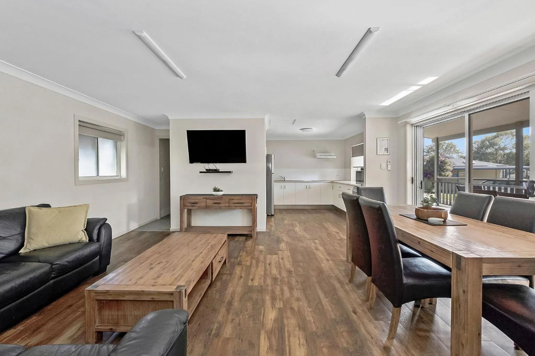 TV and multimedia in Reflections Urunga - Holiday Park