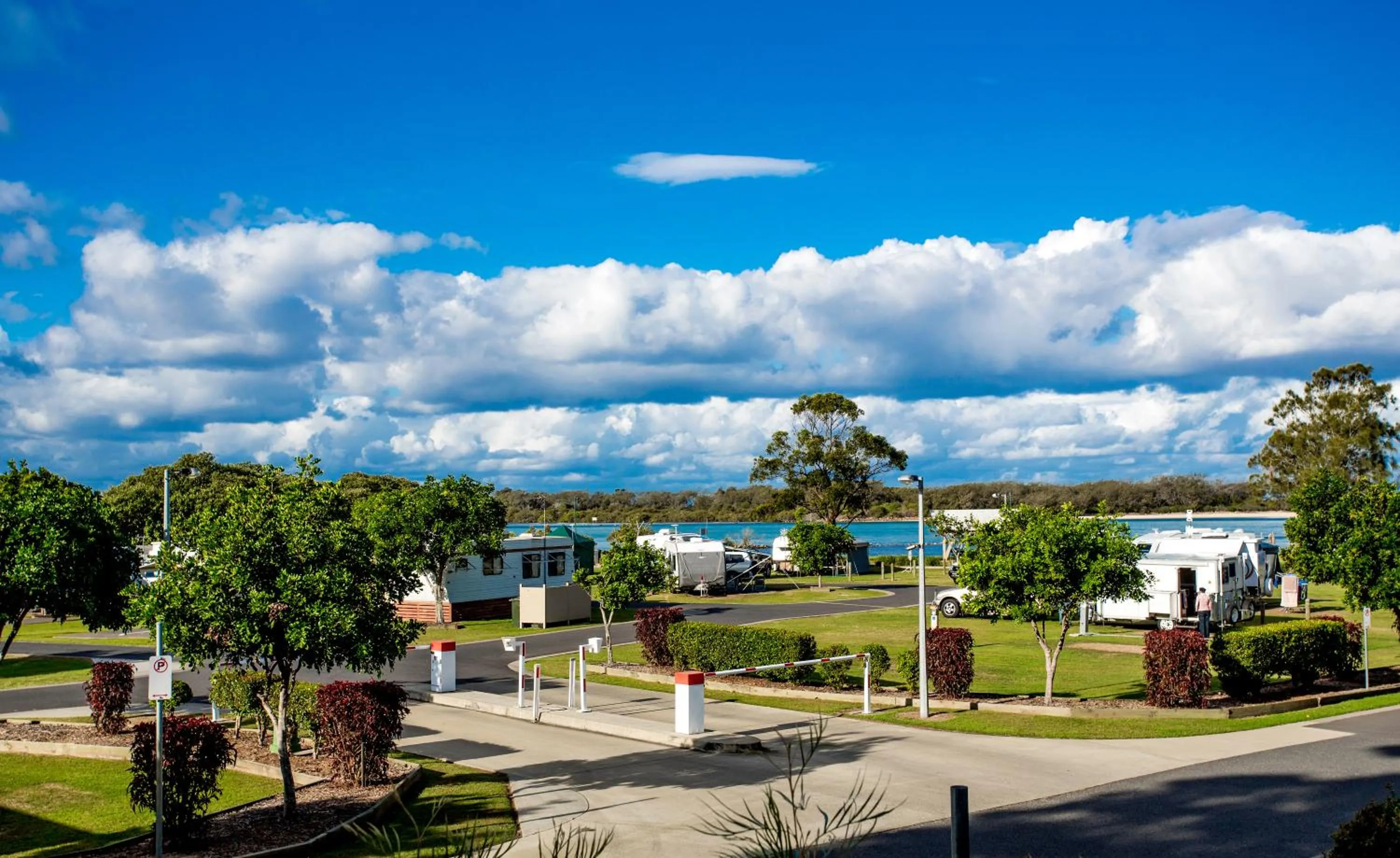 Facade/entrance in Reflections Urunga - Holiday Park