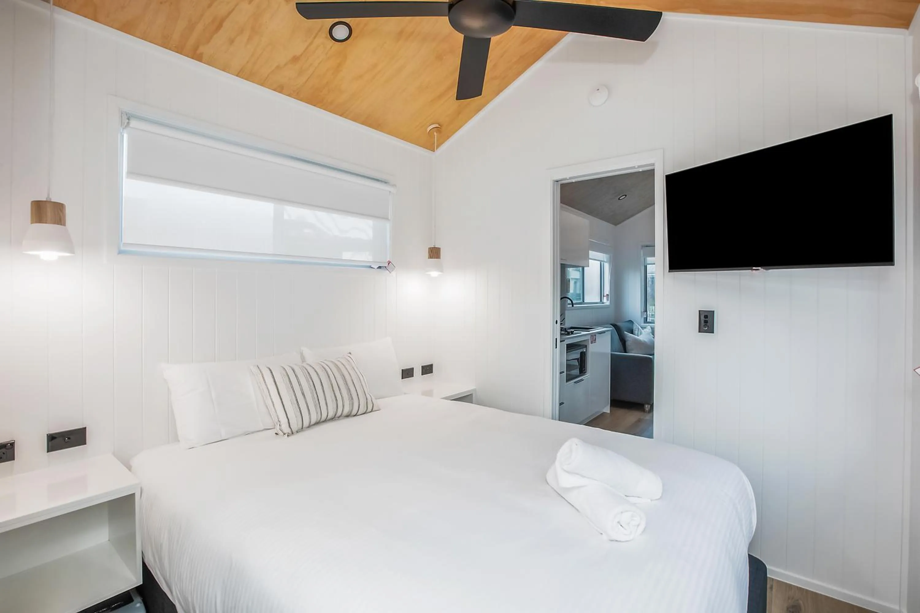 Bedroom, Bed in Reflections Scotts Head - Holiday Park