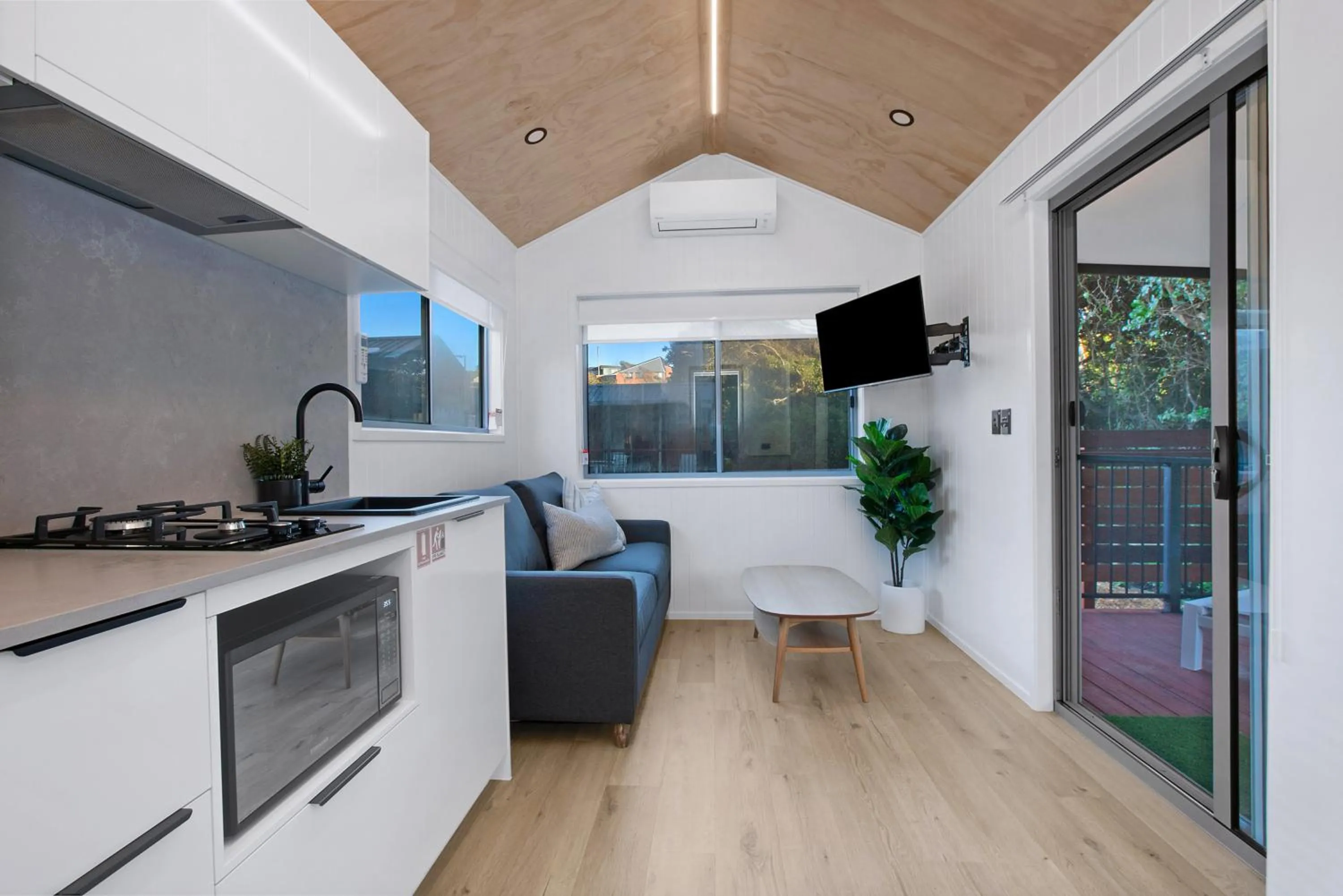 Kitchen or kitchenette in Reflections Scotts Head - Holiday Park