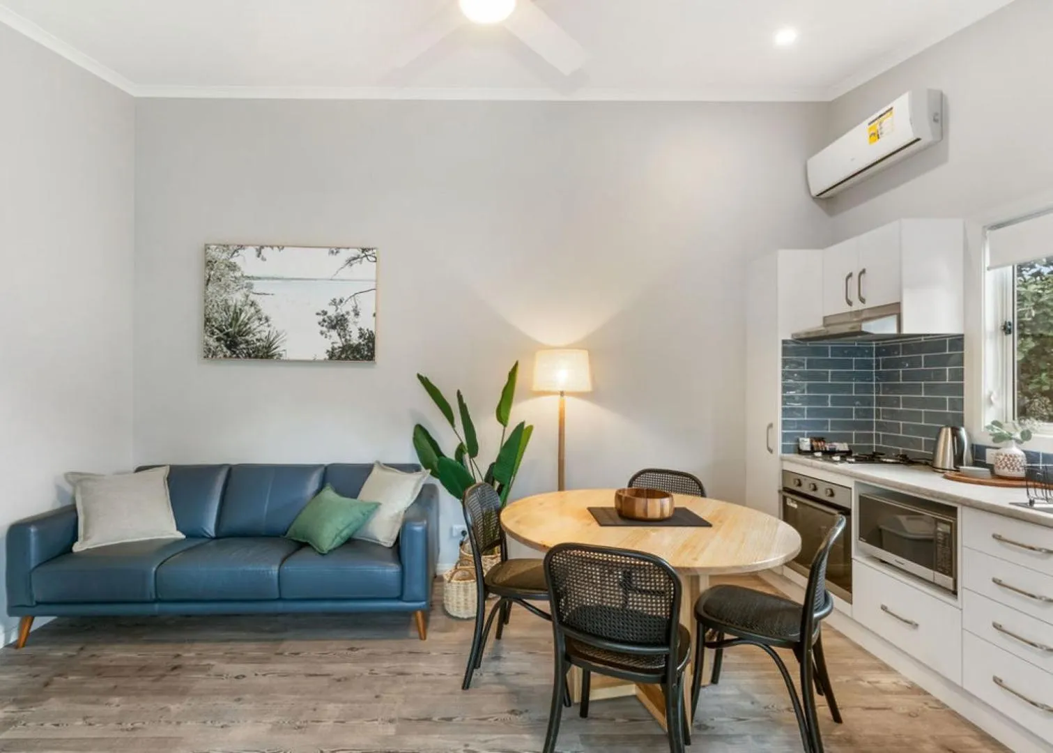 Kitchen or kitchenette in Reflections Scotts Head - Holiday Park