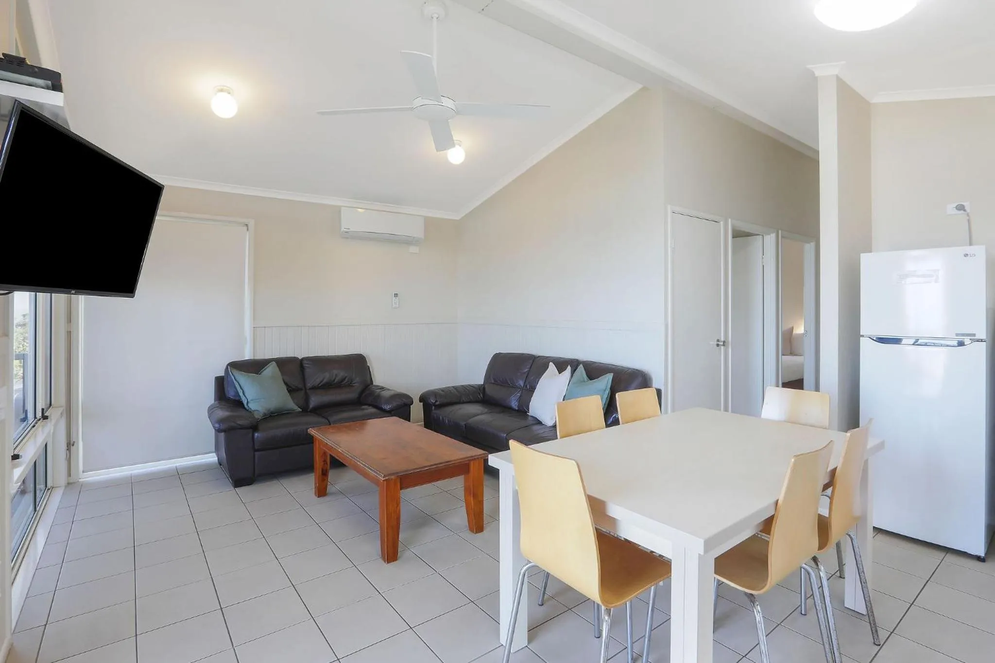 TV and multimedia in Reflections Bonny Hills - Holiday Park