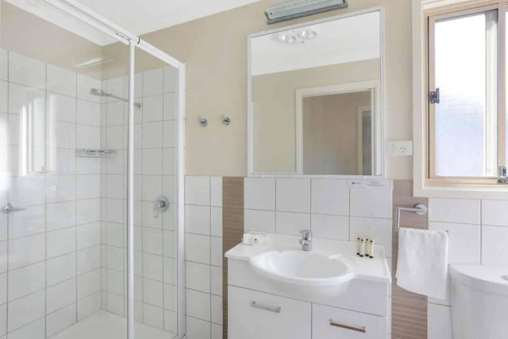 Shower in Reflections North Haven - Holiday Park