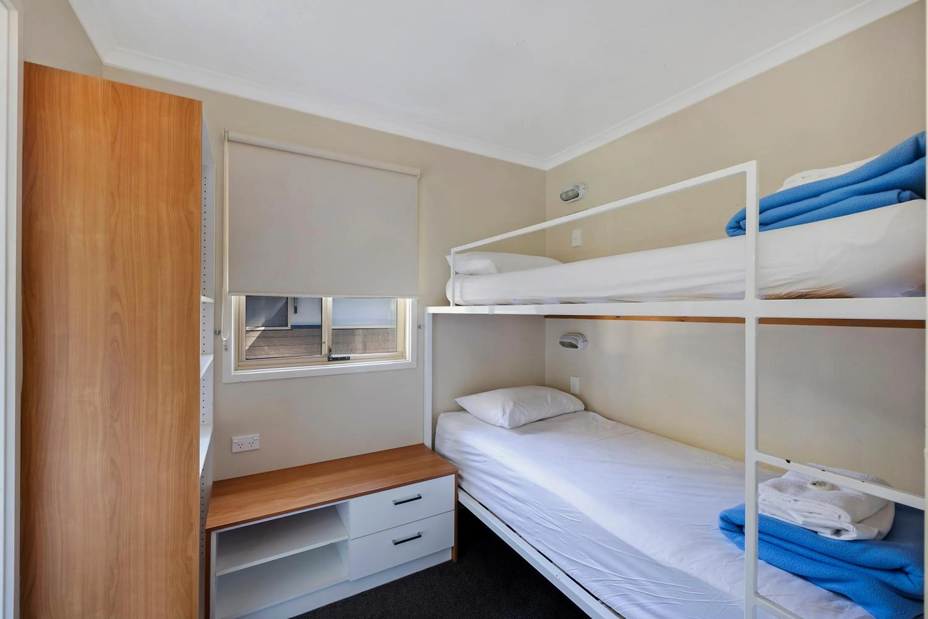 Bedroom, Bed in Reflections North Haven - Holiday Park