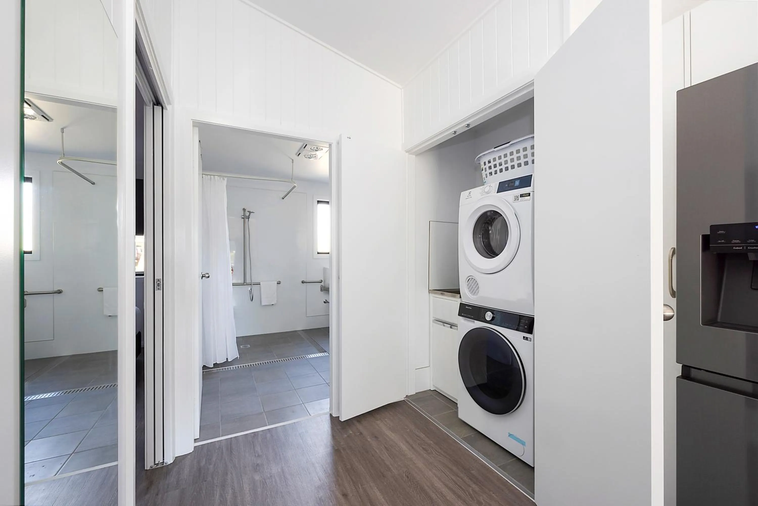 washing machine in Reflections Forster Beach - Holiday Park