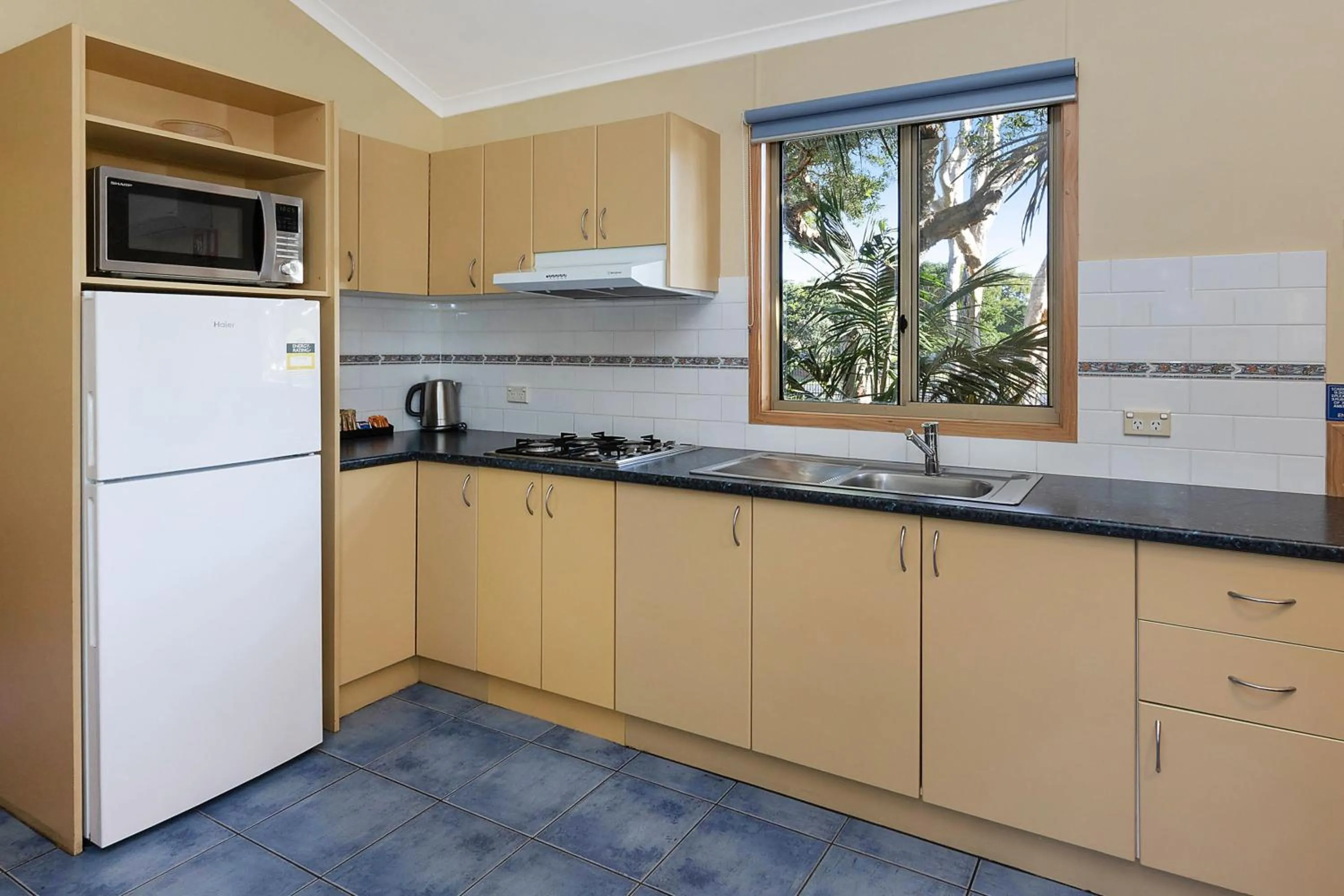 Kitchen or kitchenette in Reflections Forster Beach - Holiday Park