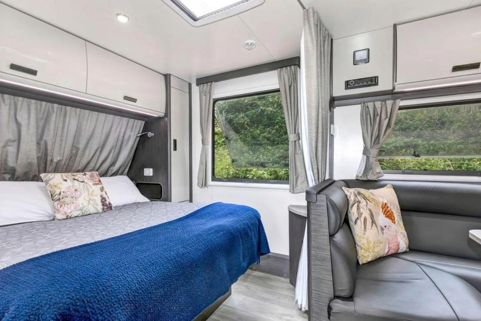 Bed in Reflections Seal Rocks - Holiday Park