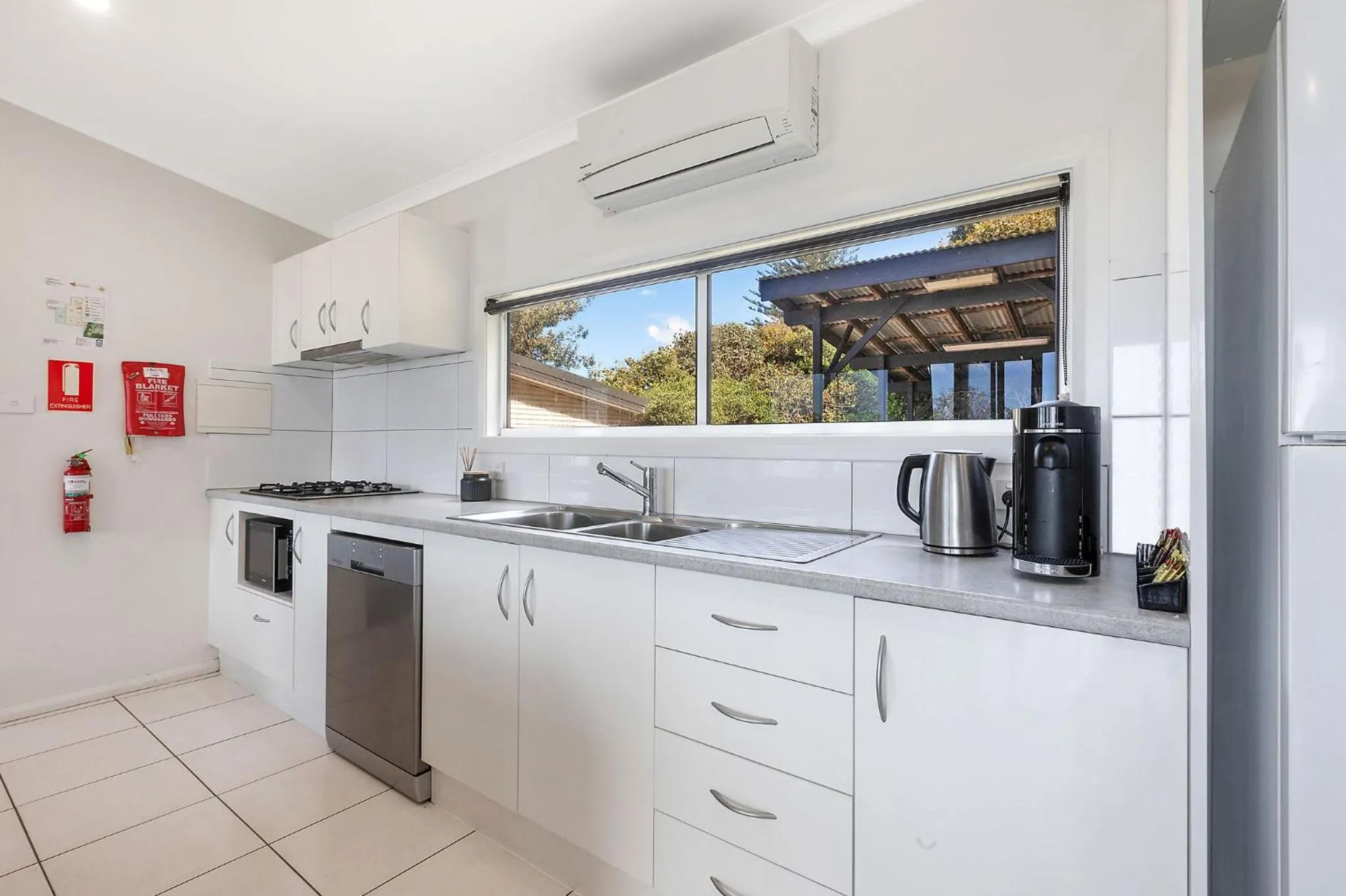 Coffee/tea facilities in Reflections Seal Rocks - Holiday Park