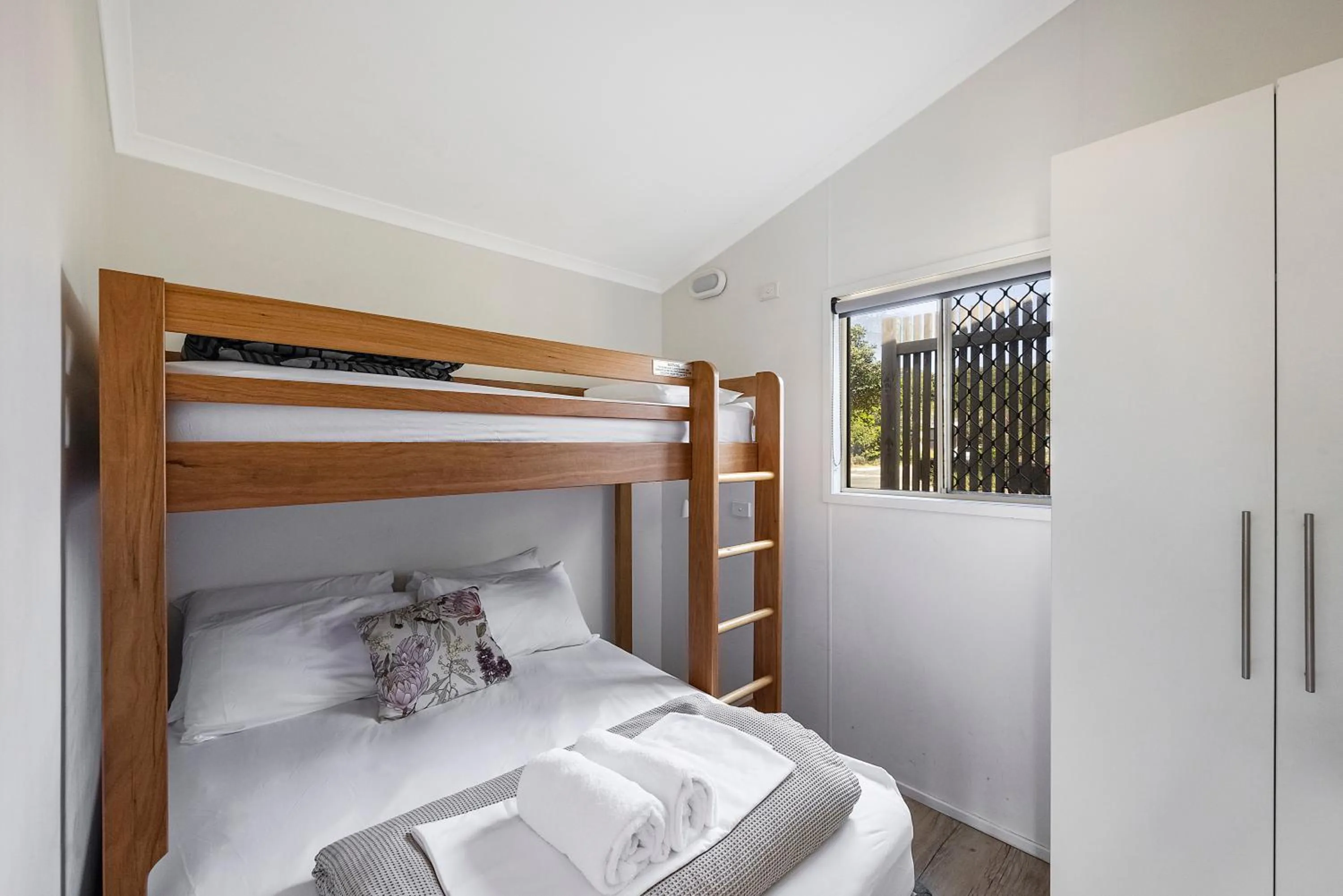 Bedroom, Bed in Reflections Seal Rocks - Holiday Park