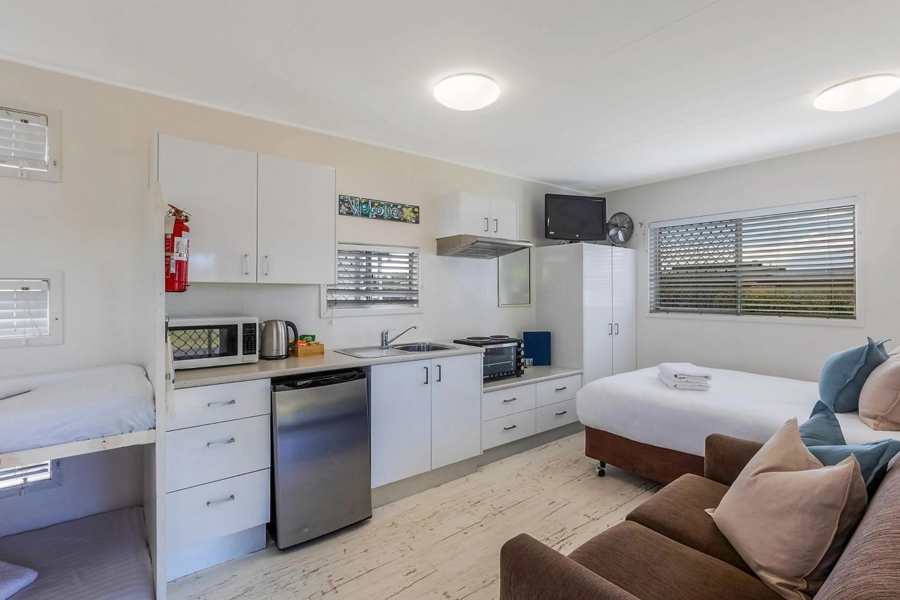 Photo of the whole room in Reflections Hawks Nest - Holiday Park