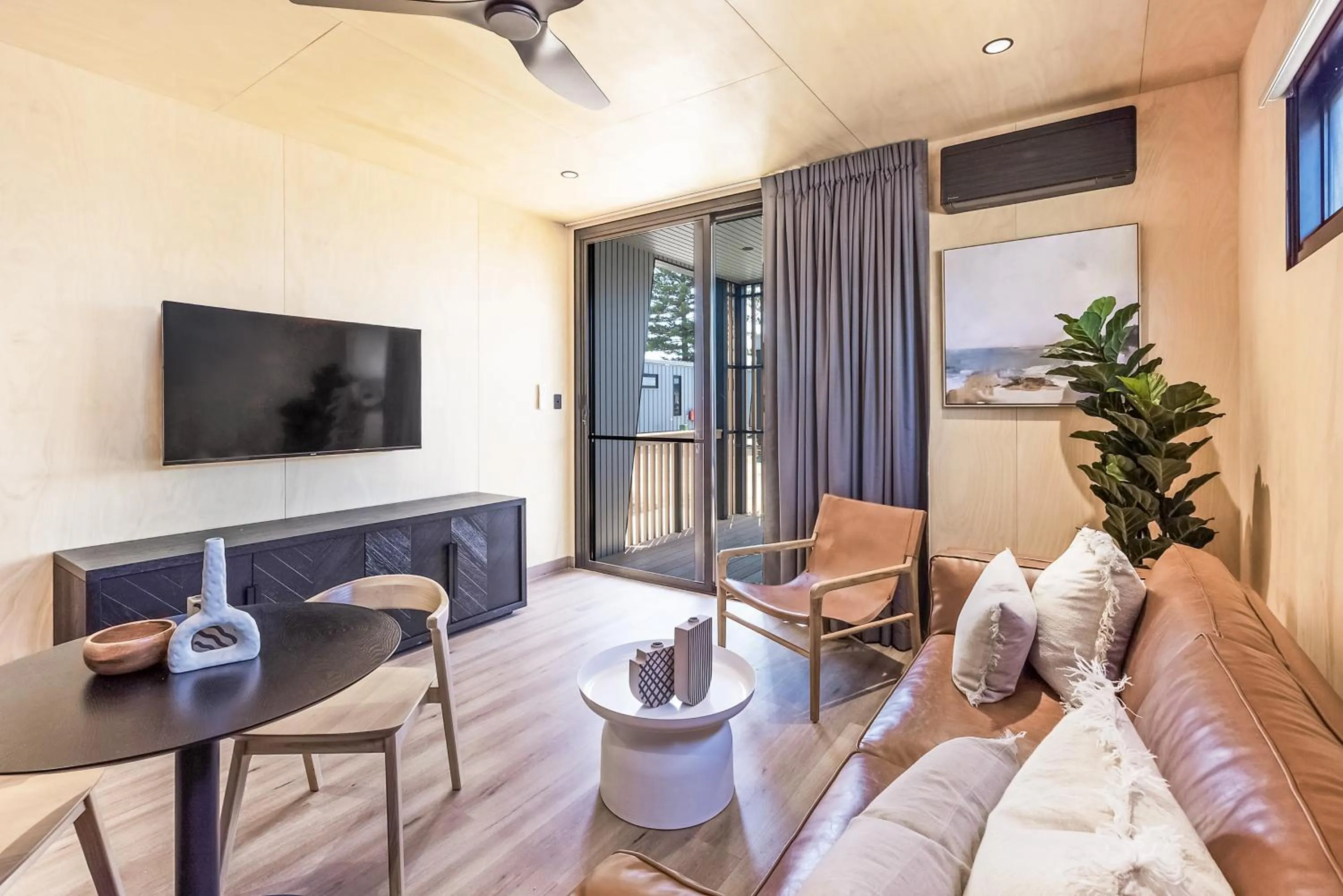 TV and multimedia in Reflections Hawks Nest - Holiday Park