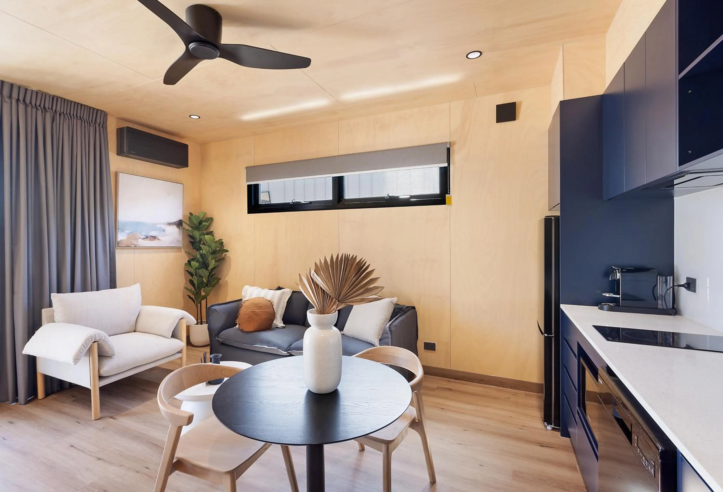 Kitchen or kitchenette in Reflections Hawks Nest - Holiday Park