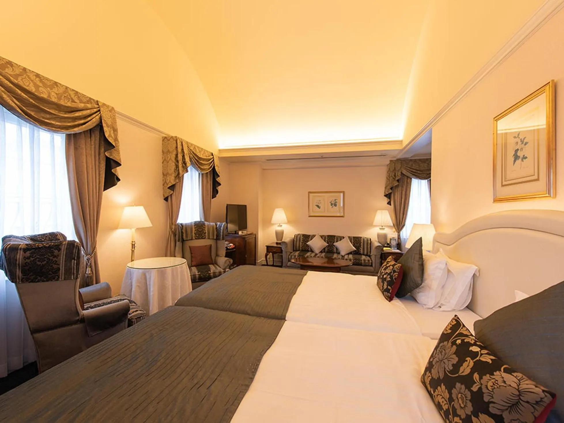 Bed in Kobe Kitano Hotel