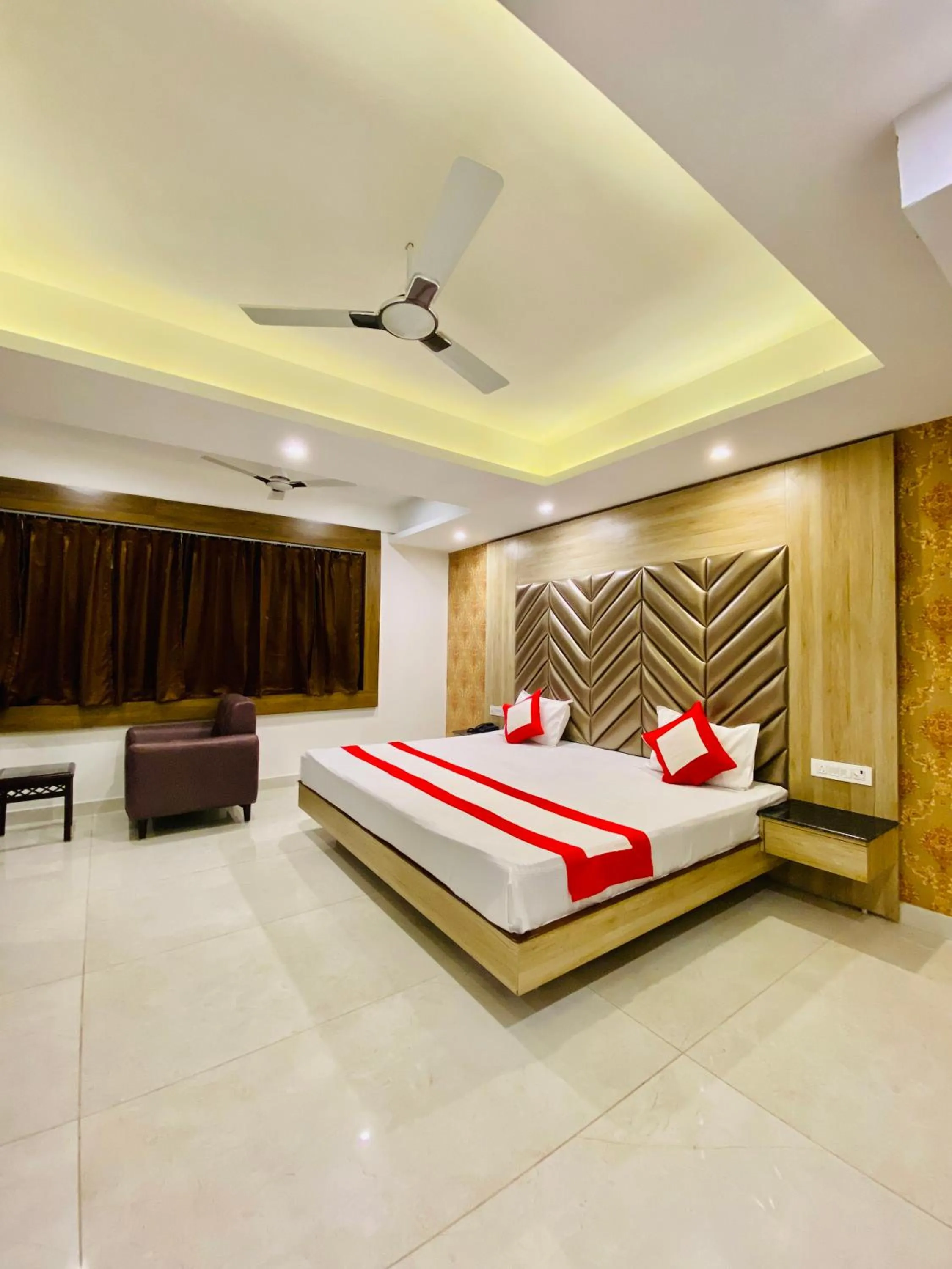 Bedroom, Bed in The Eleganza