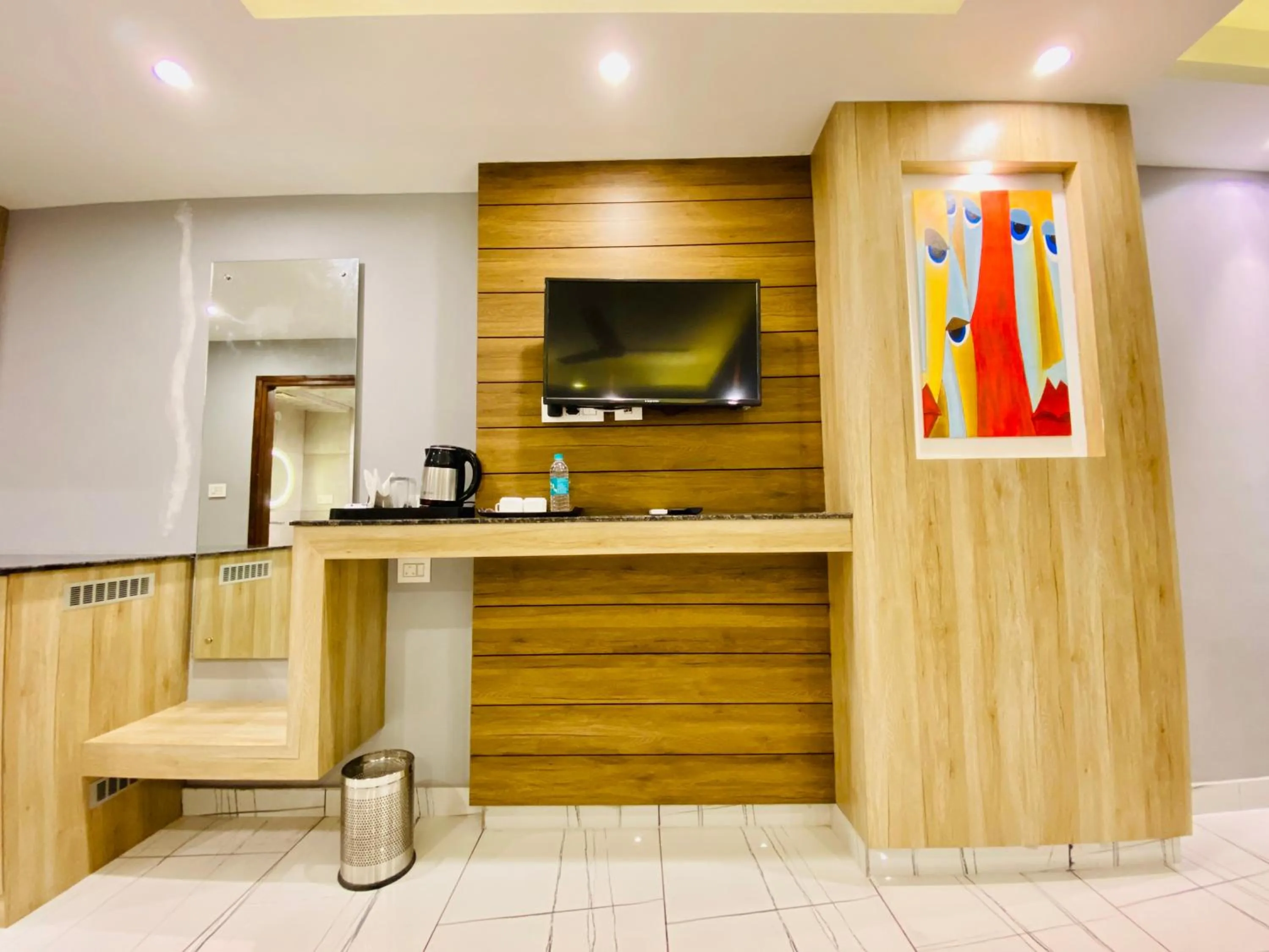 TV and multimedia in The Eleganza