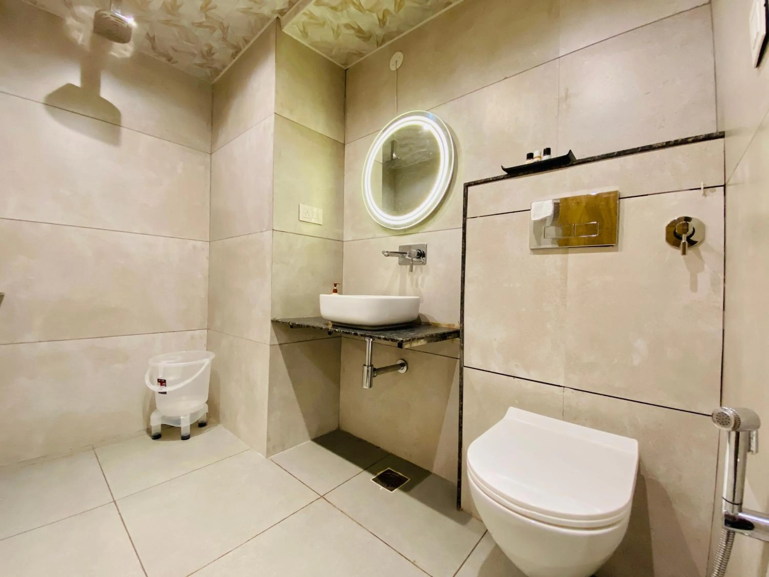 Toilet in The Eleganza